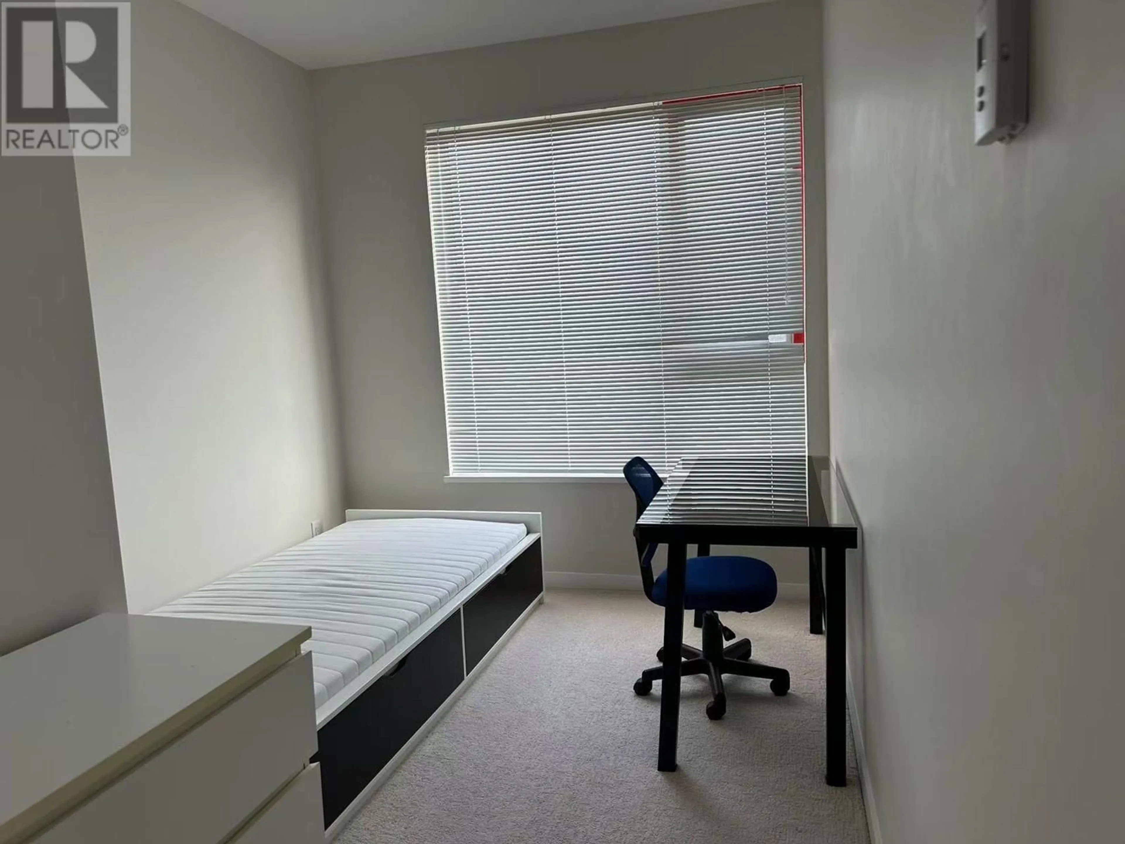A pic of a room for 206 - 9168 SLOPES MEWS, Burnaby British Columbia V5A0E4