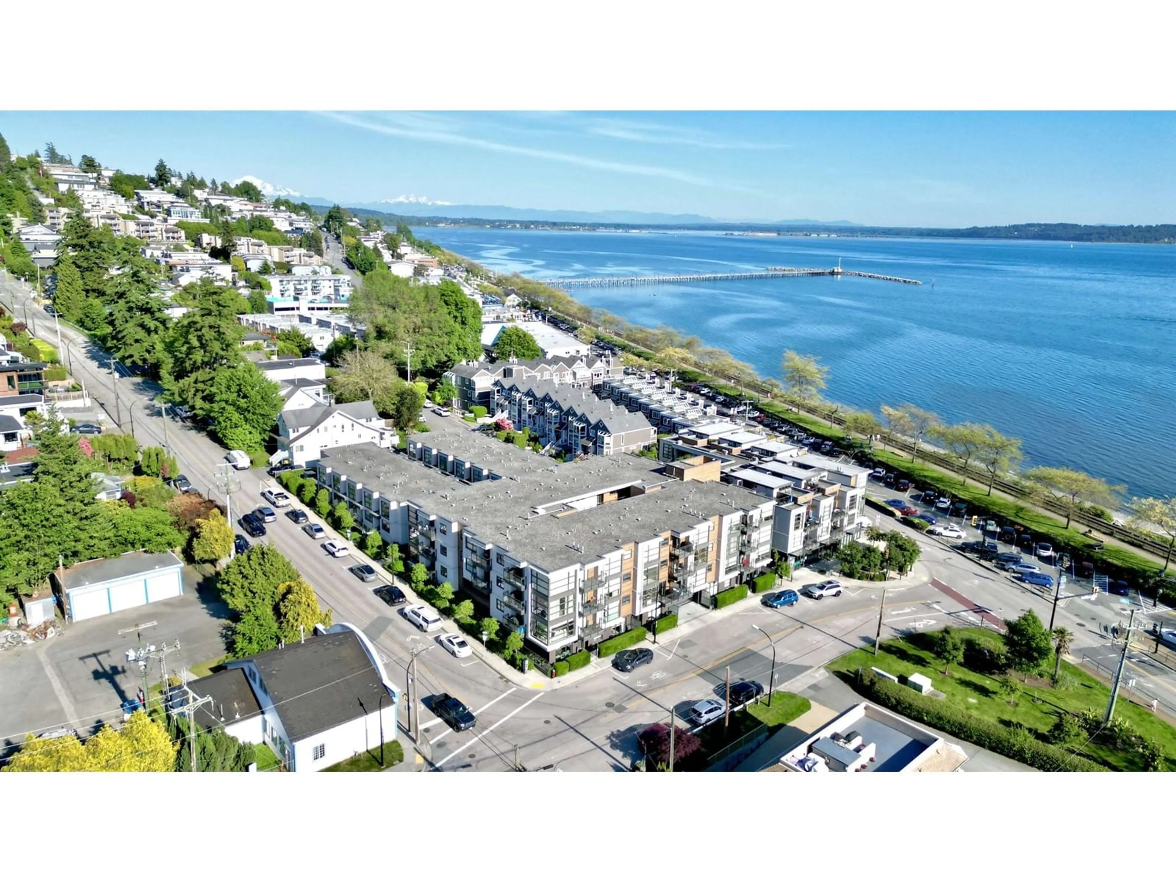 A pic from outside/outdoor area/front of a property/back of a property/a pic from drone, water/lake/river/ocean view for 17 - 14820 BUENA VISTA, White Rock British Columbia V4B0B3