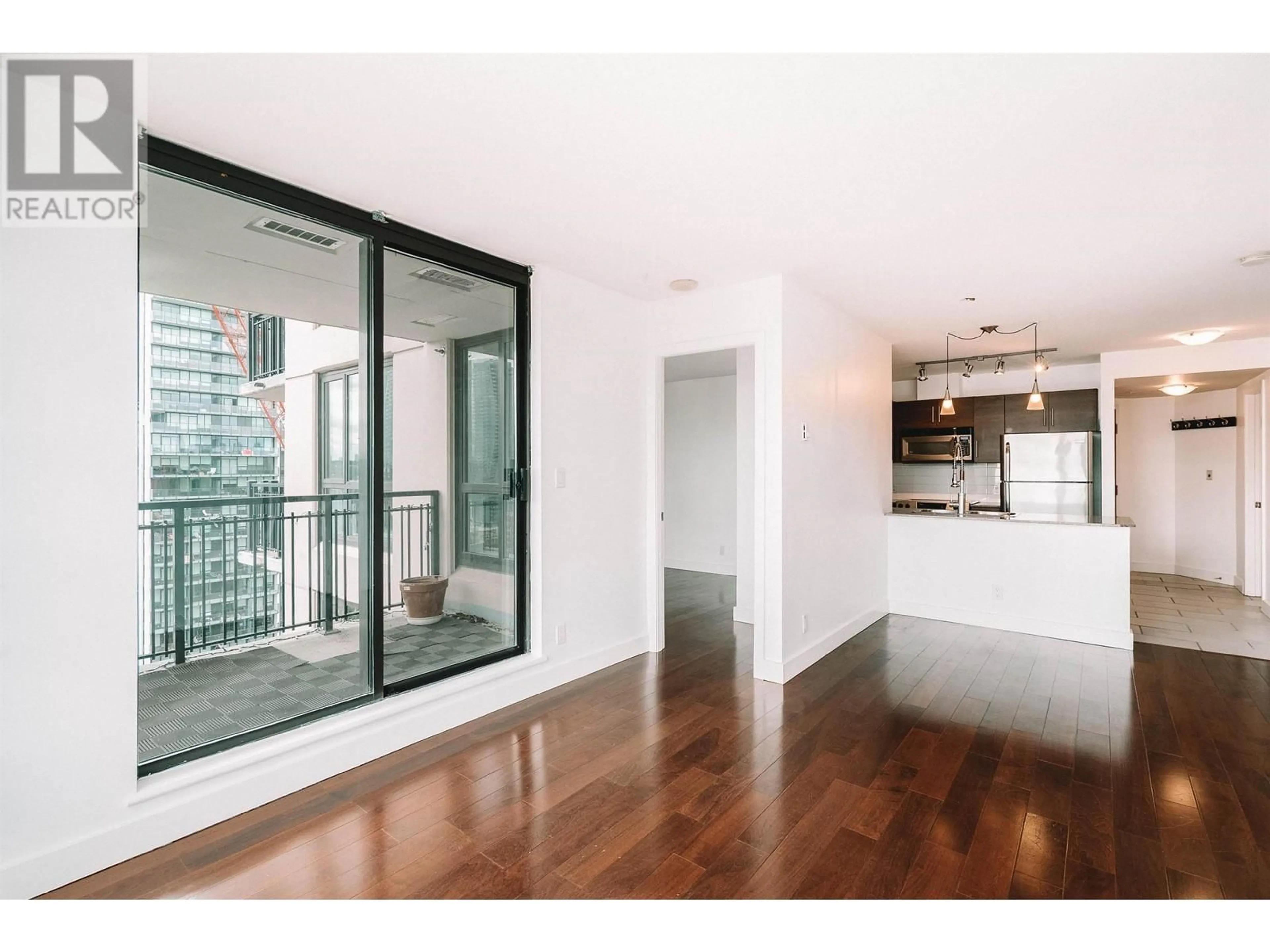 A pic of a room for 1405 - 813 AGNES STREET, New Westminster British Columbia V3M0A9