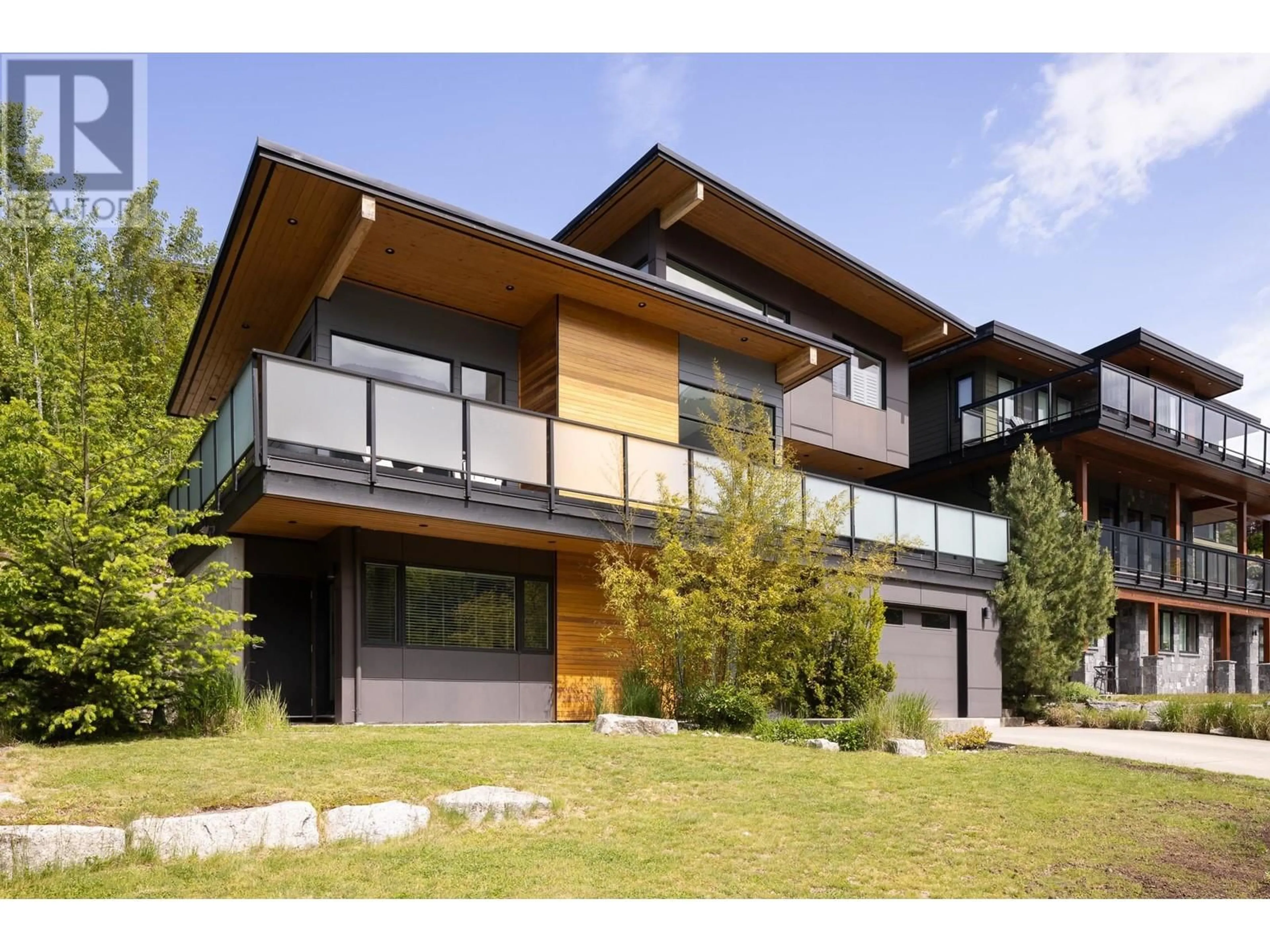 Home with brick exterior material, unknown for 2075 CRUMPIT WOODS DRIVE, Squamish British Columbia V8B0T6