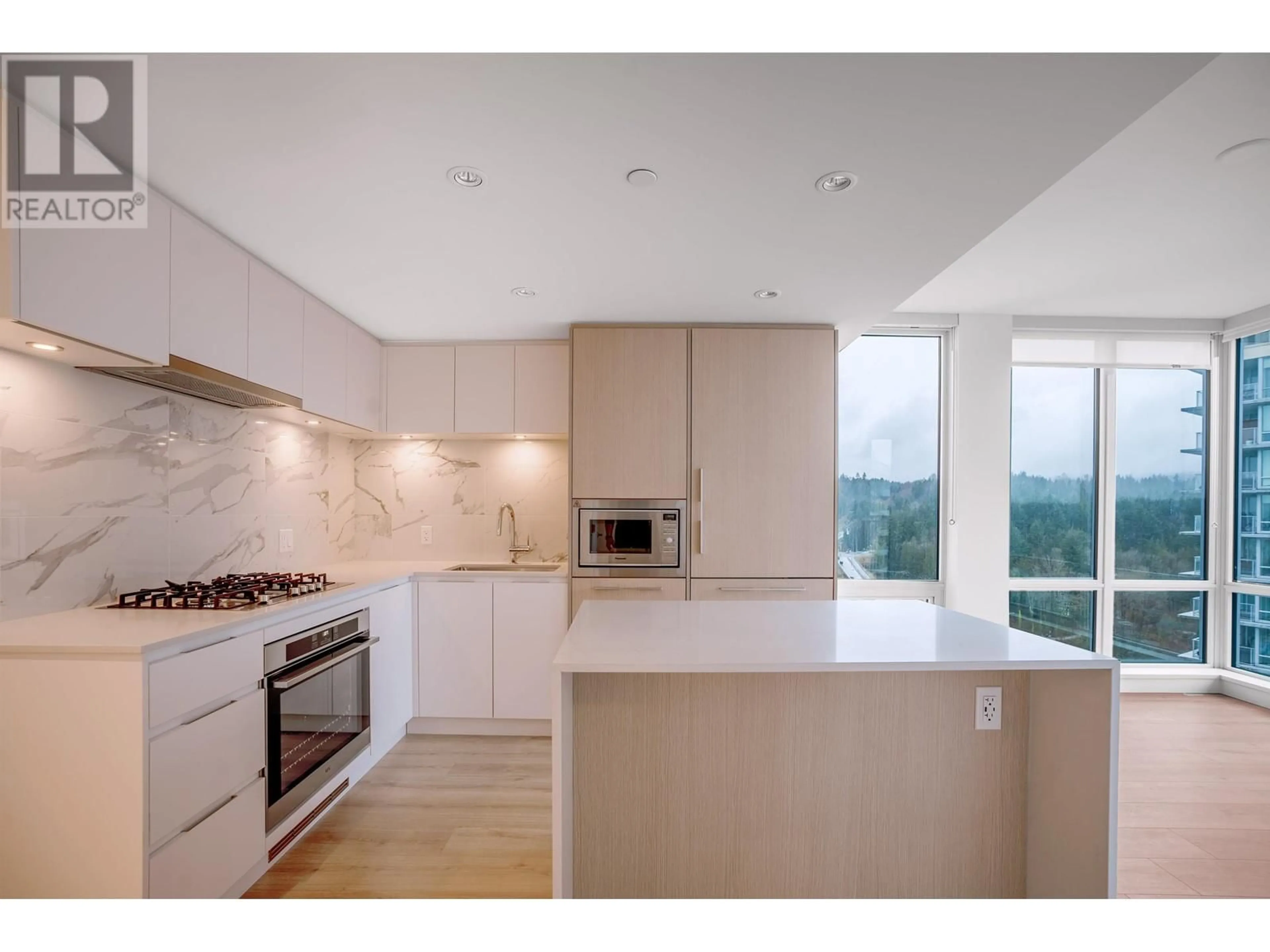 Open concept kitchen, unknown for 2202 - 1500 FERN STREET, North Vancouver British Columbia V7J0B6