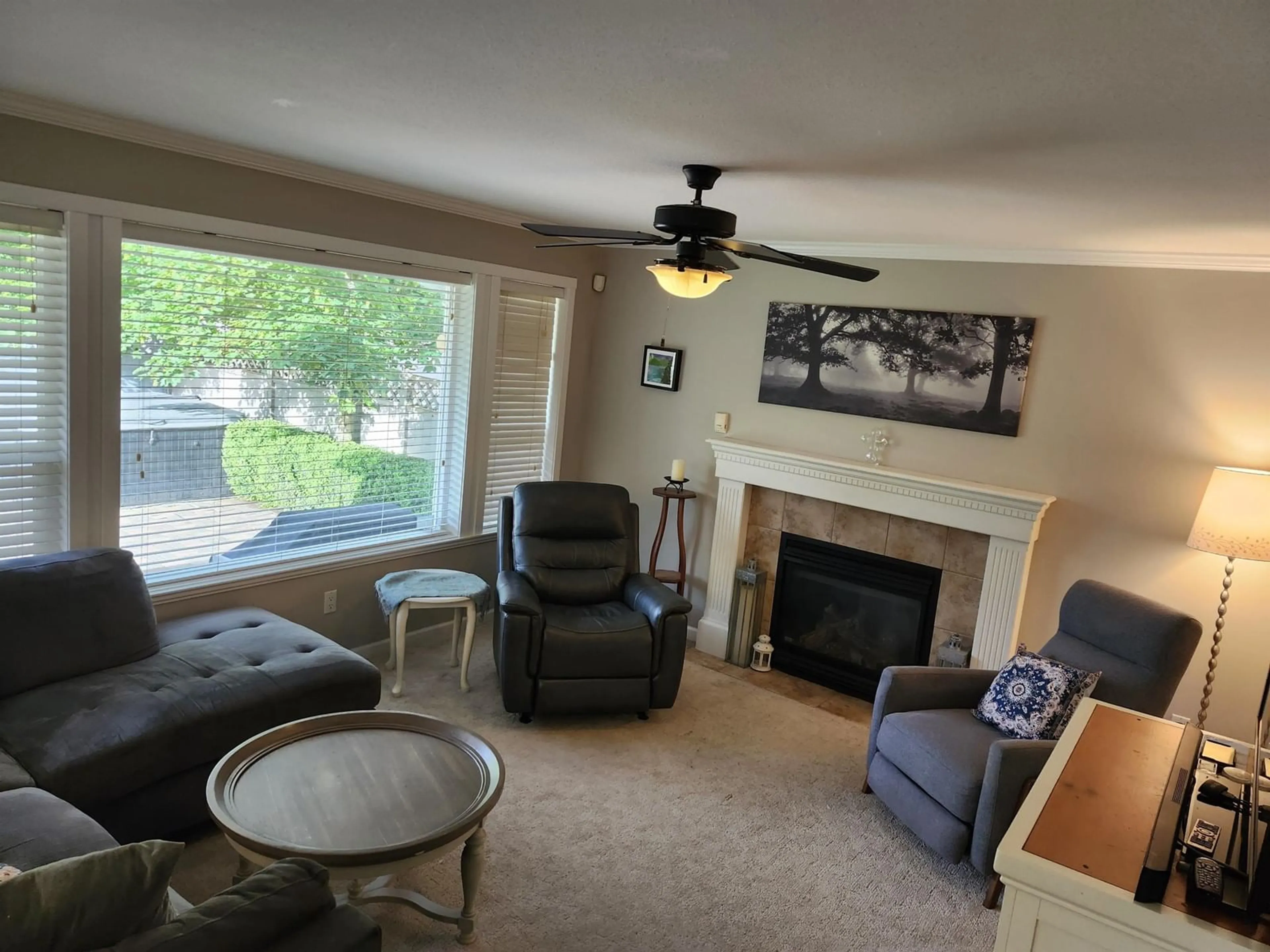 Living room with furniture, unknown for 27977 BUFFER, Abbotsford British Columbia V4X2S5