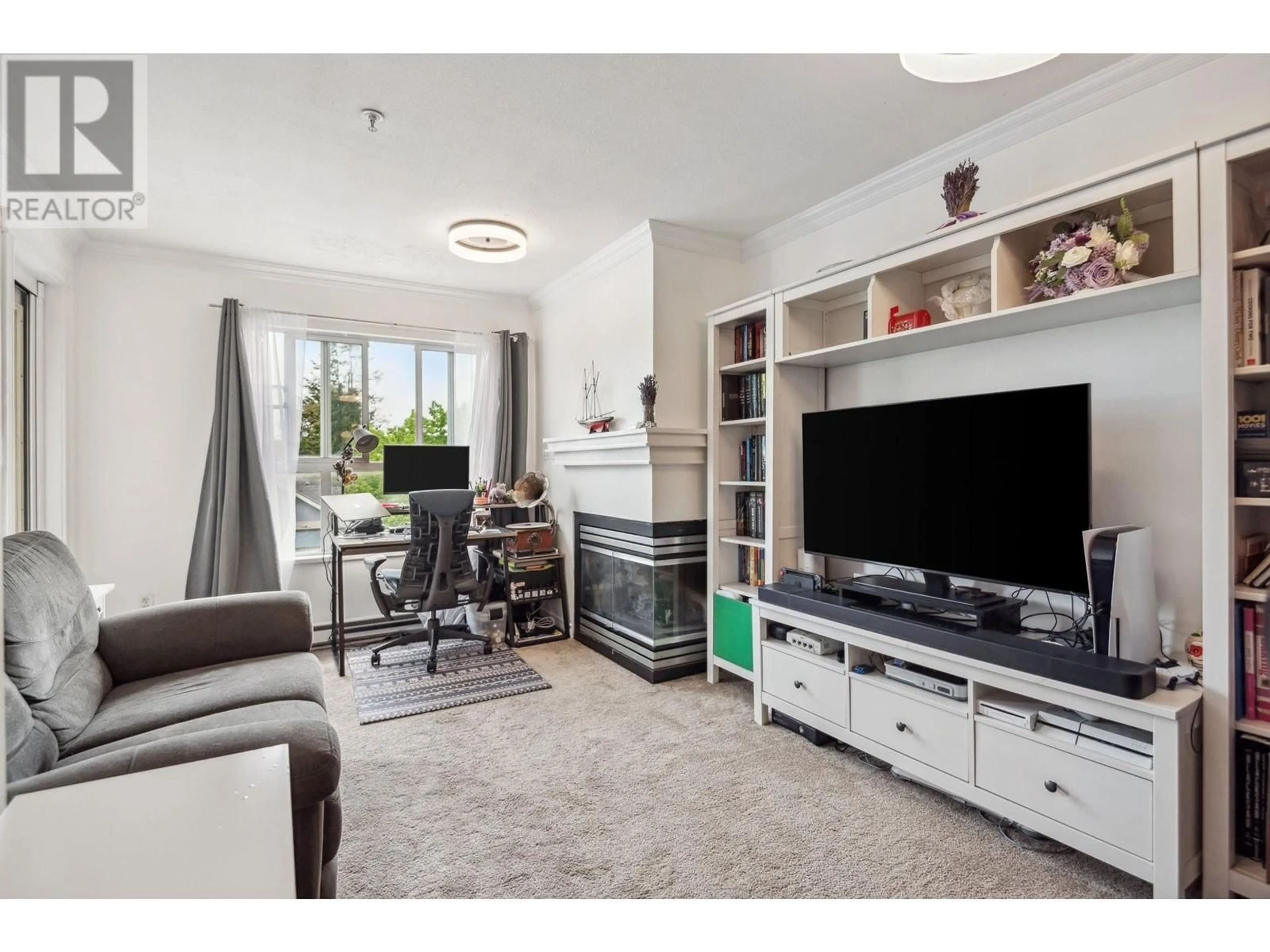 Living room with furniture, unknown for 402 - 1990 DUNBAR STREET, Vancouver British Columbia V6R3M3