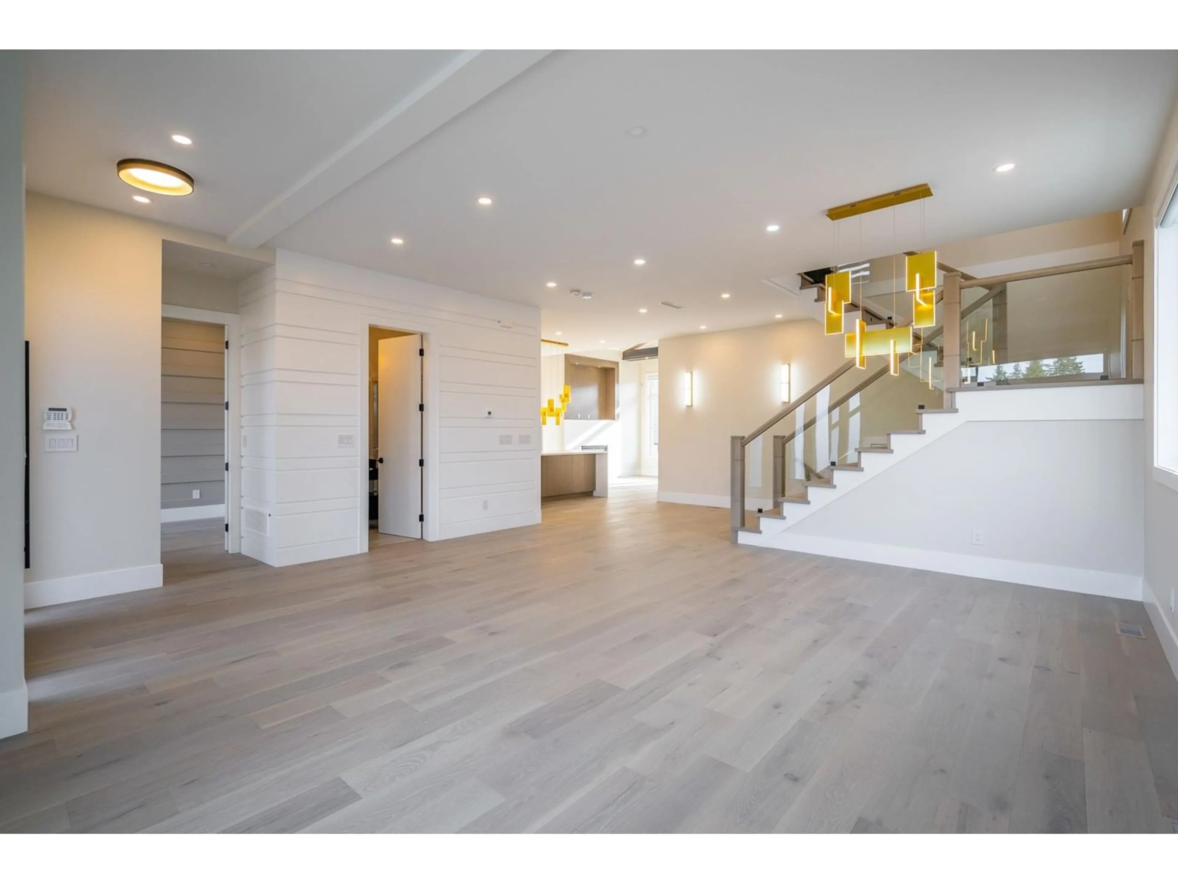 Indoor foyer for 16548 22, Surrey British Columbia V3Z0V6