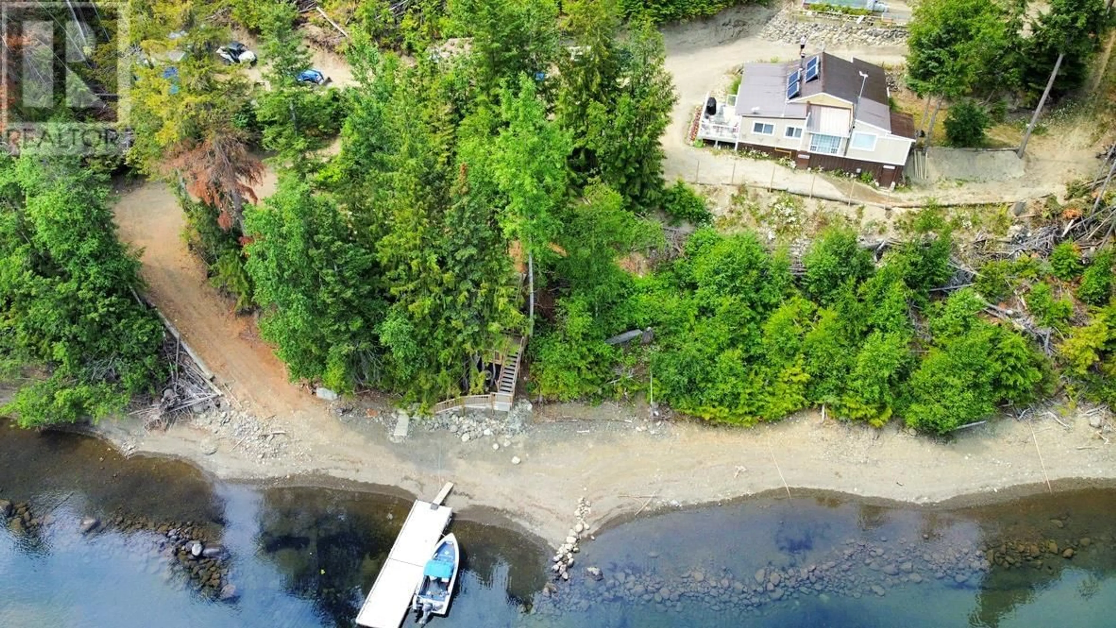 A pic from outside/outdoor area/front of a property/back of a property/a pic from drone, water/lake/river/ocean view for 4960 COPPERHEAD ROAD, Likely British Columbia V0L1N0