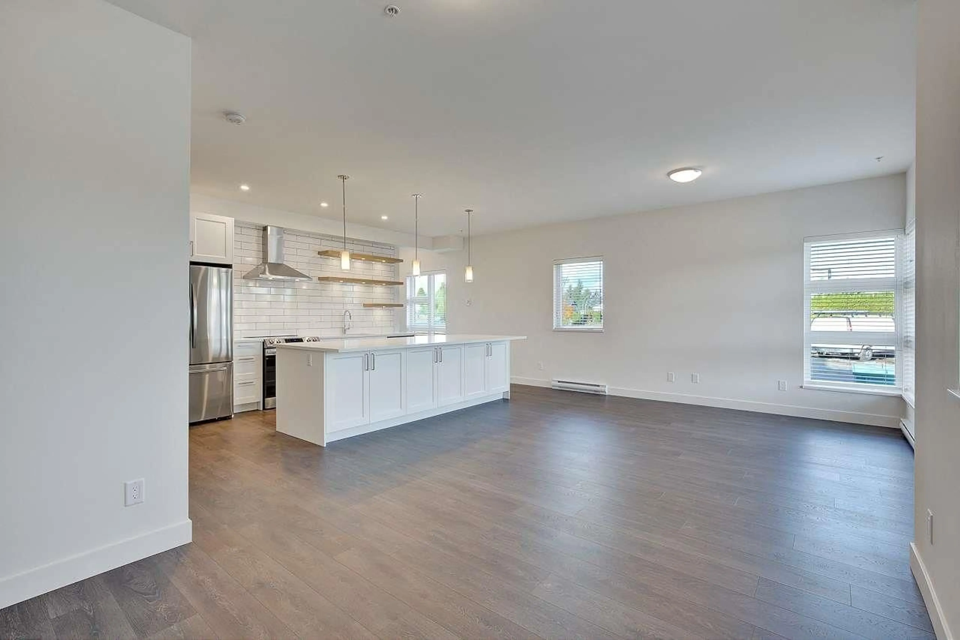 Open concept kitchen, unknown for 2 - 1419 MCCALLUM, Abbotsford British Columbia V2S8B2