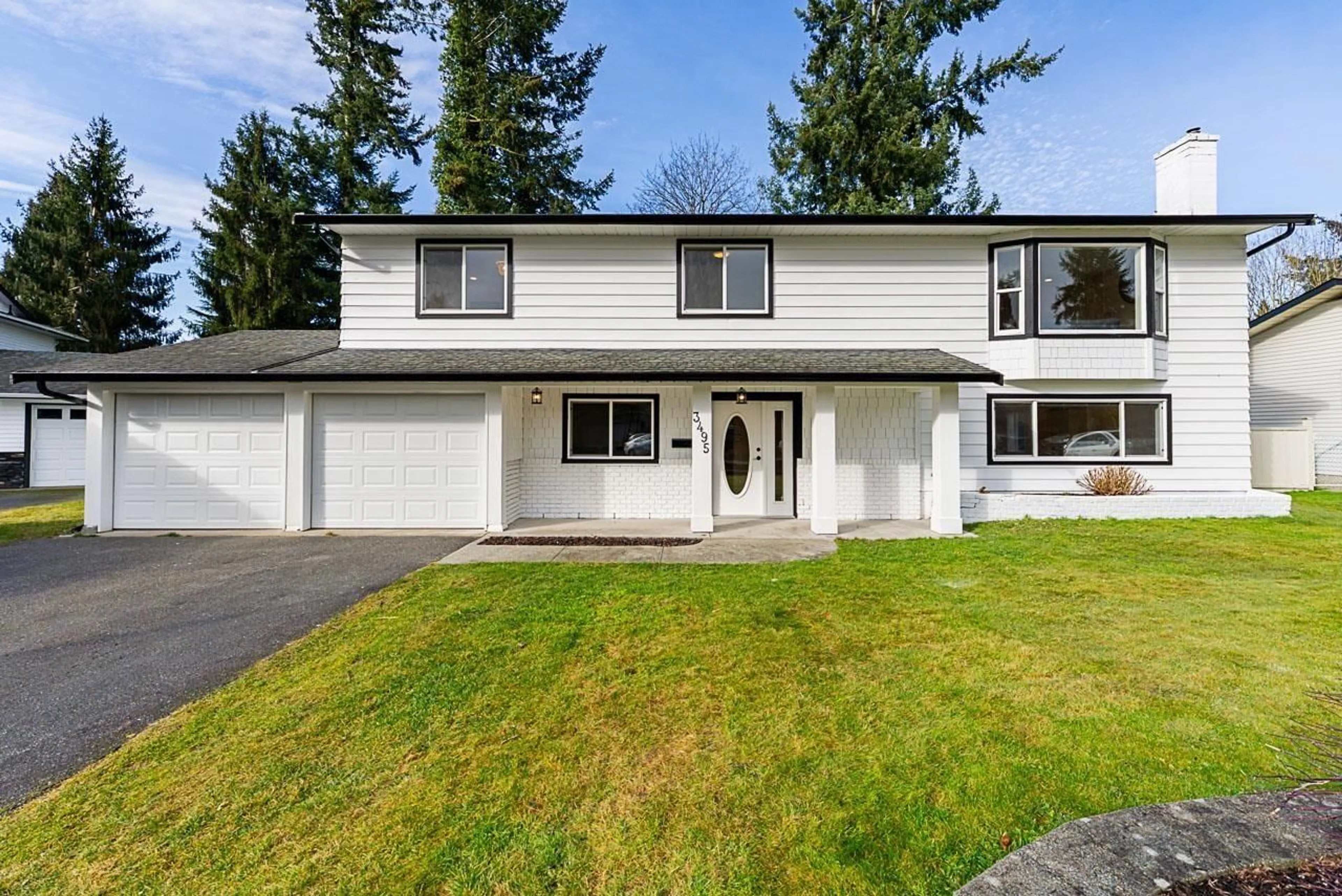 Home with vinyl exterior material, street for 3495 197, Langley British Columbia V3A7C4