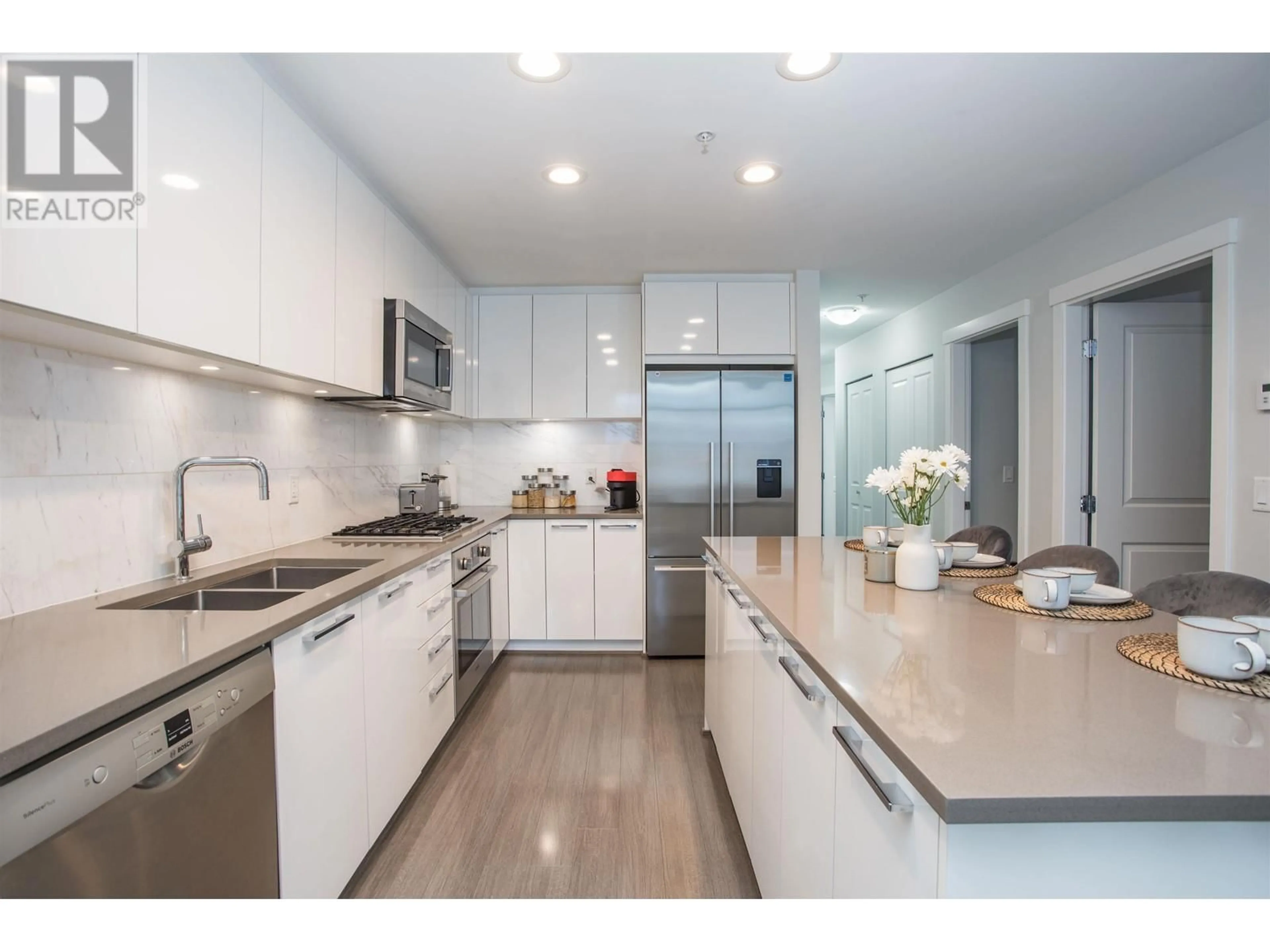 Open concept kitchen, unknown for 413 - 3263 PIERVIEW CRESCENT, Vancouver British Columbia V5S0C3
