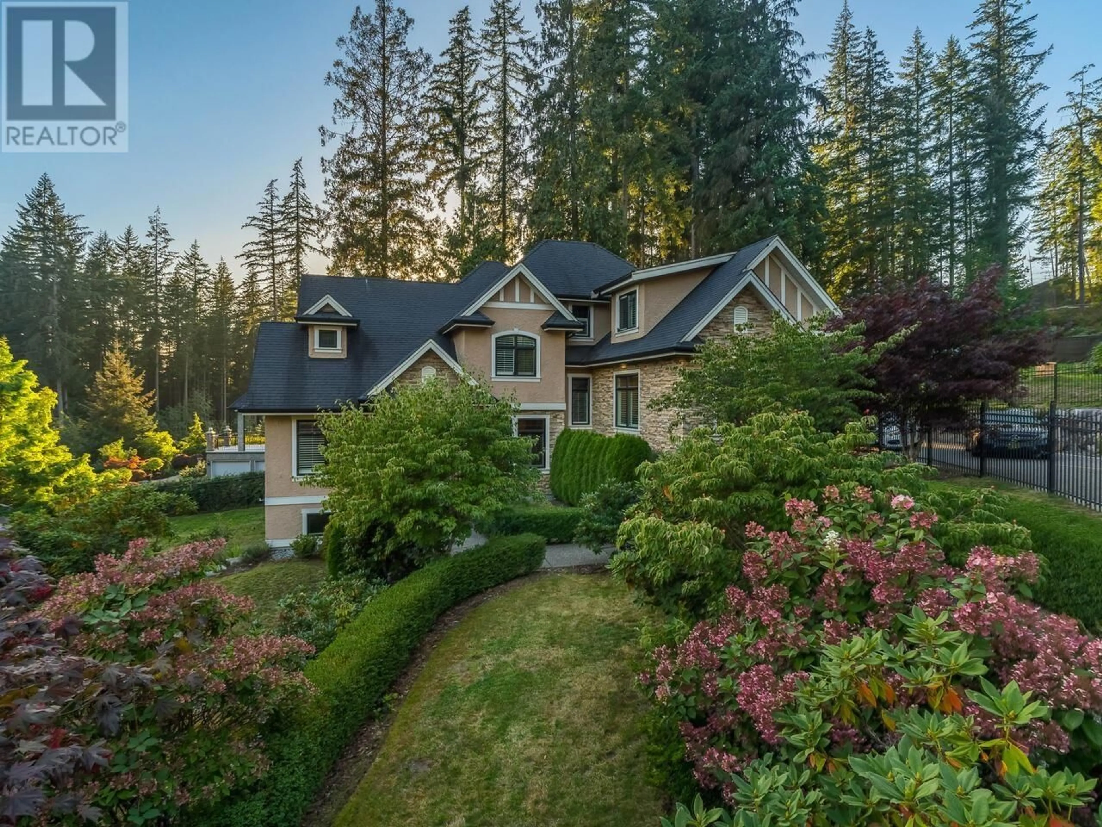A pic from outside/outdoor area/front of a property/back of a property/a pic from drone, unknown for 1471 CRYSTAL CREEK DRIVE, Anmore British Columbia V3H0A3
