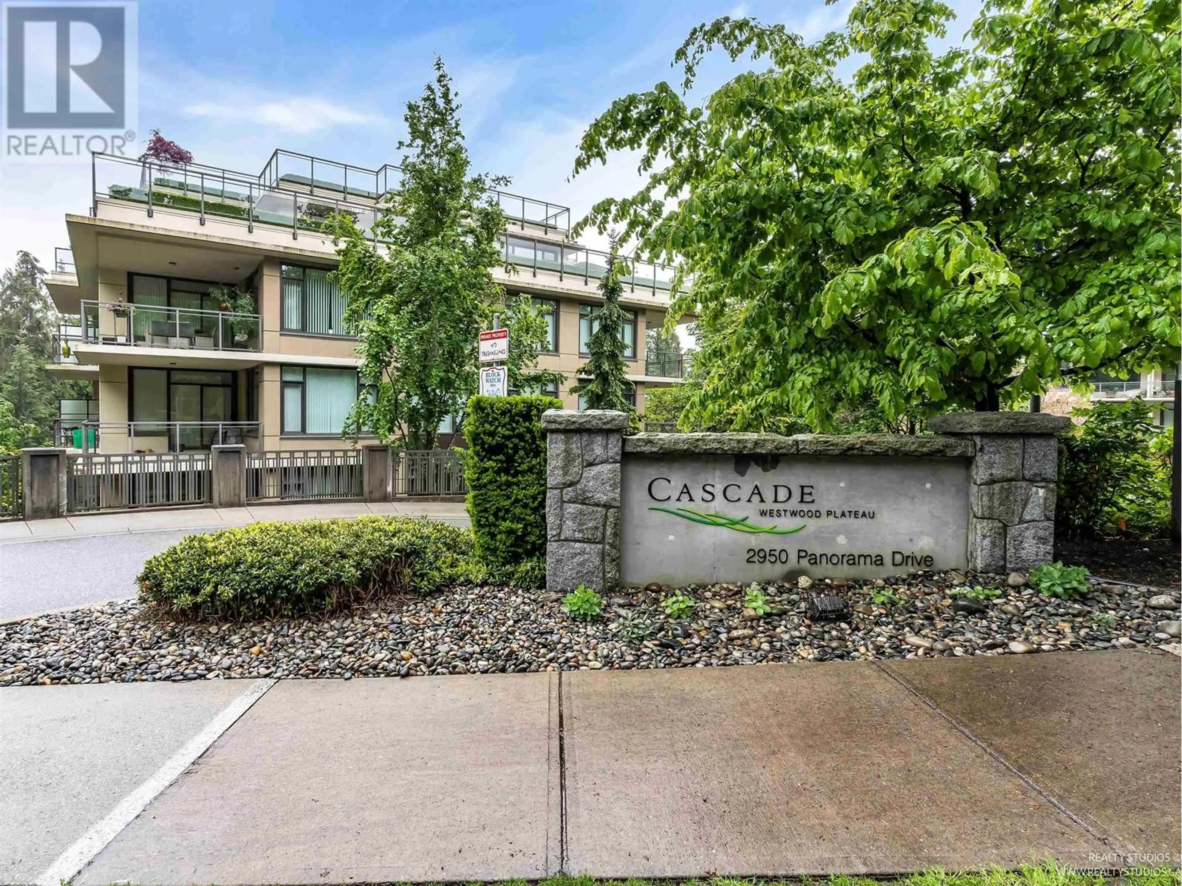 Indoor foyer for 705 - 2950 PANORAMA DRIVE, Coquitlam British Columbia V3E0C9