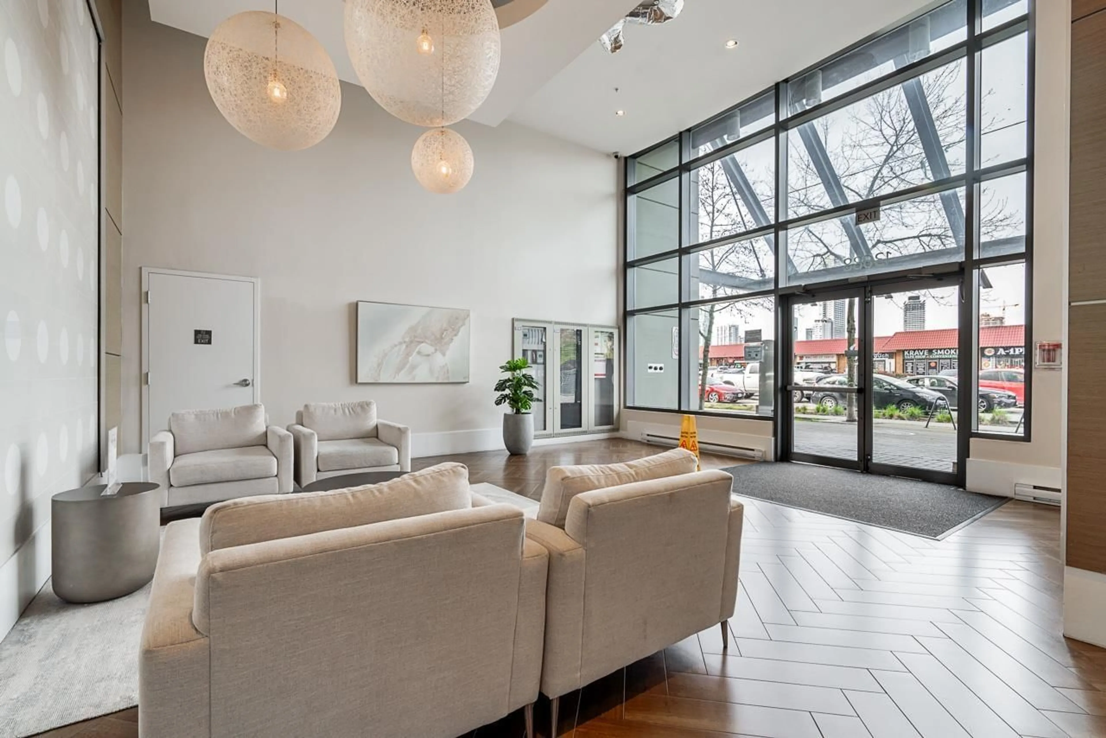 Lobby for 2201 - 13688 100, Surrey British Columbia V3T0G5
