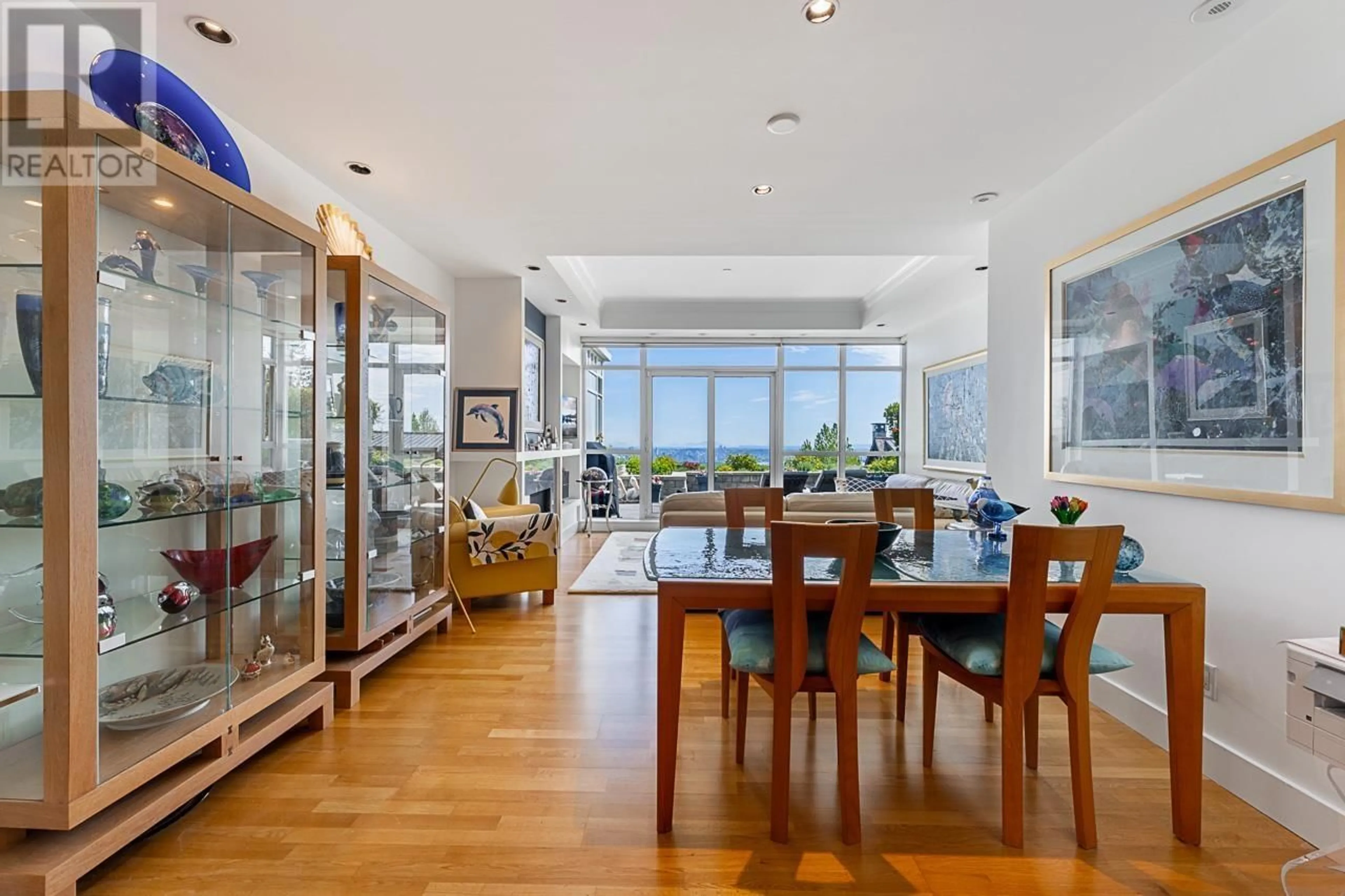 Dining room, unknown for 103 - 2210 CHIPPENDALE ROAD, West Vancouver British Columbia V7S3J4