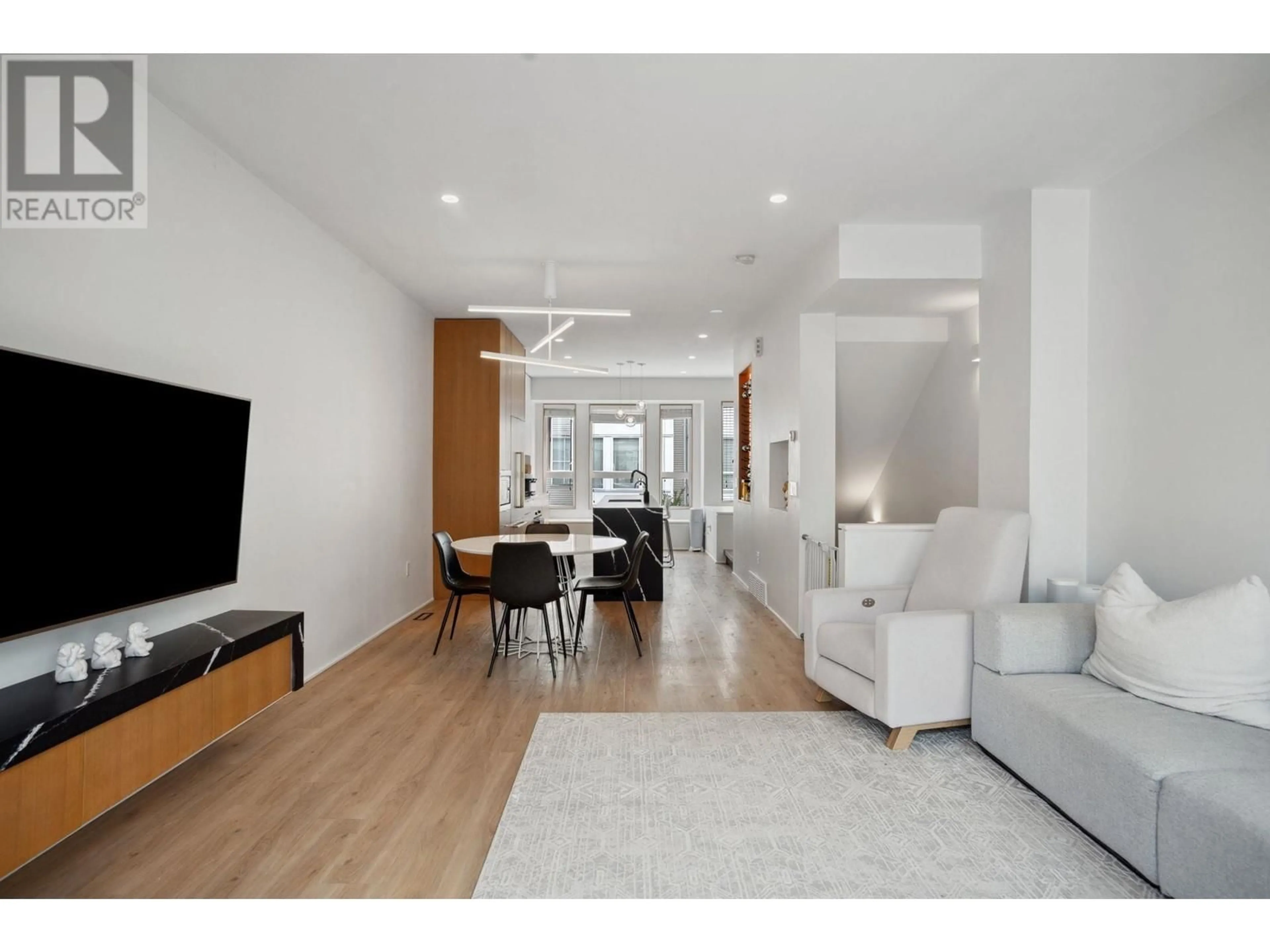 Living room with furniture, unknown for 44 - 12331 MCNEELY DRIVE, Richmond British Columbia V6V2S3