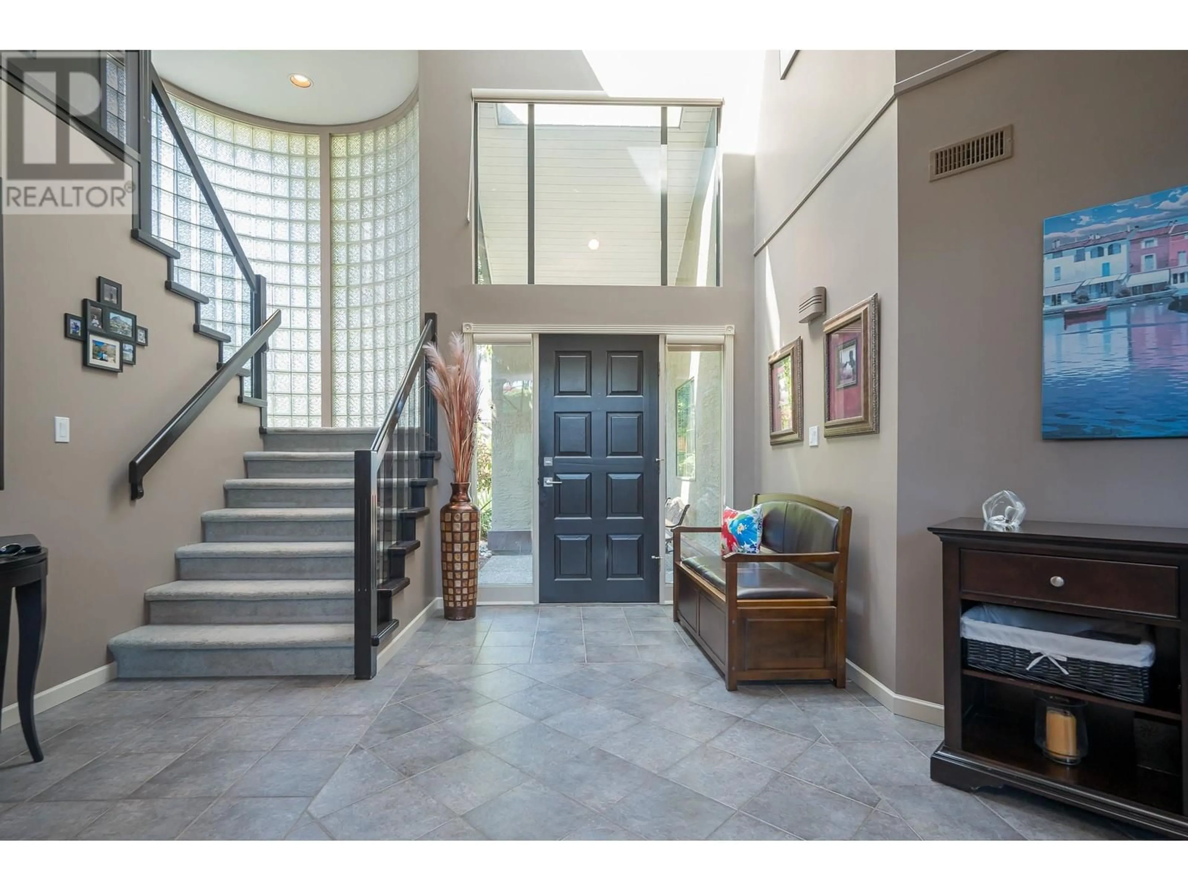 Indoor foyer for 6268 BRODIE PLACE, Delta British Columbia V4K2B9
