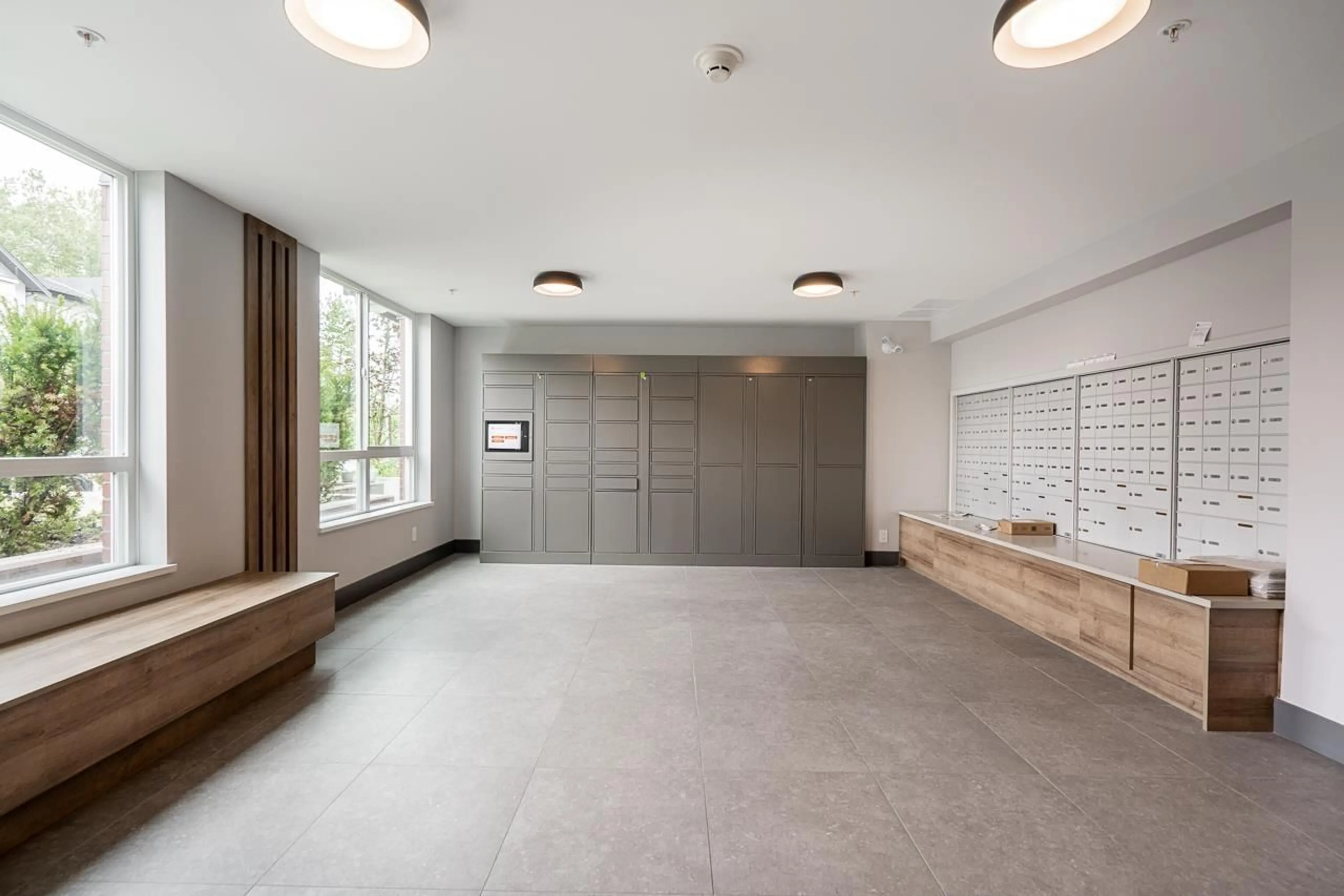 Indoor foyer for 501 - 8117 200A, Langley British Columbia V2Y3W9