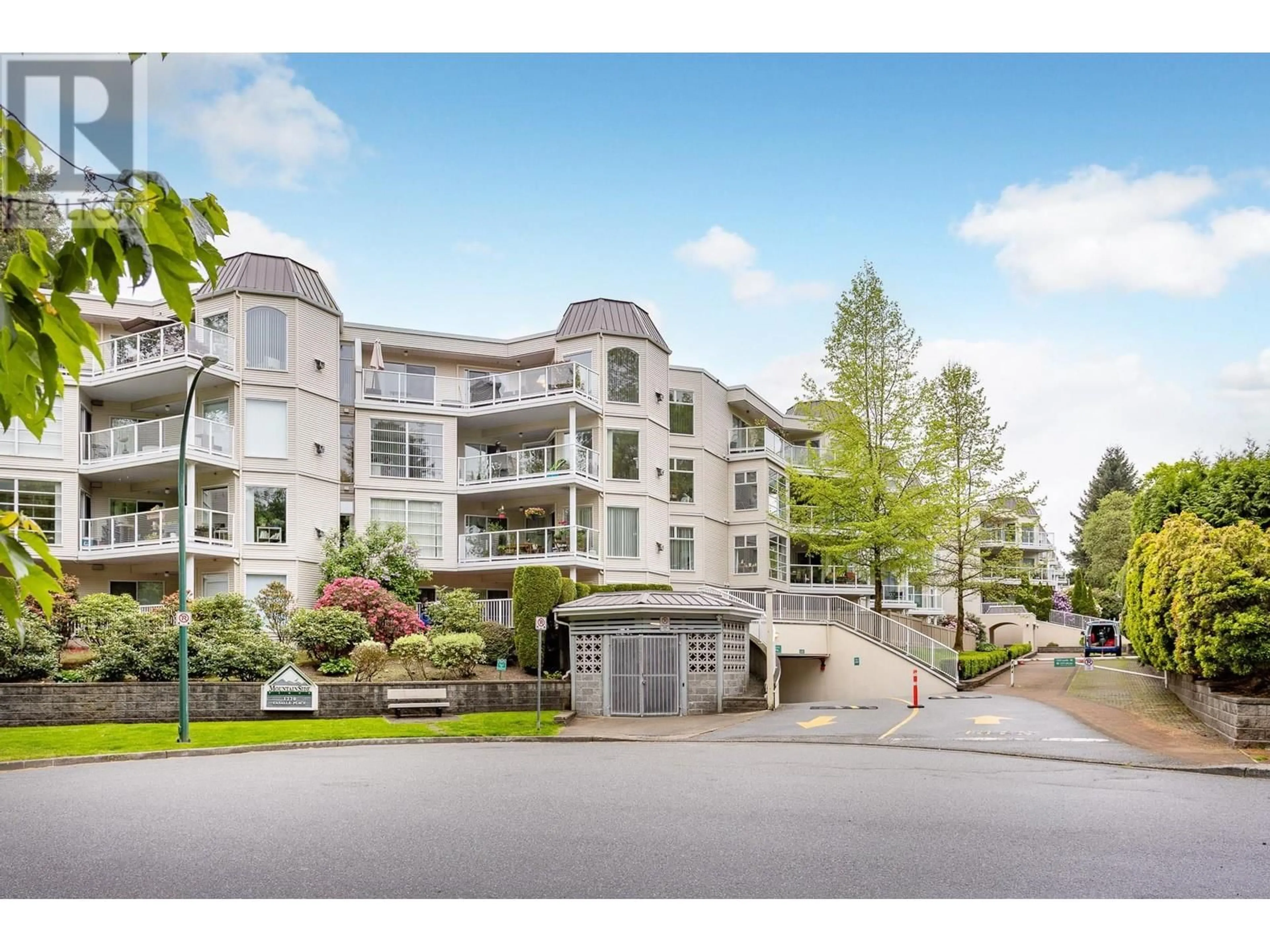 Unknown for 322 - 1220 LASALLE PLACE, Coquitlam British Columbia V3B7L6