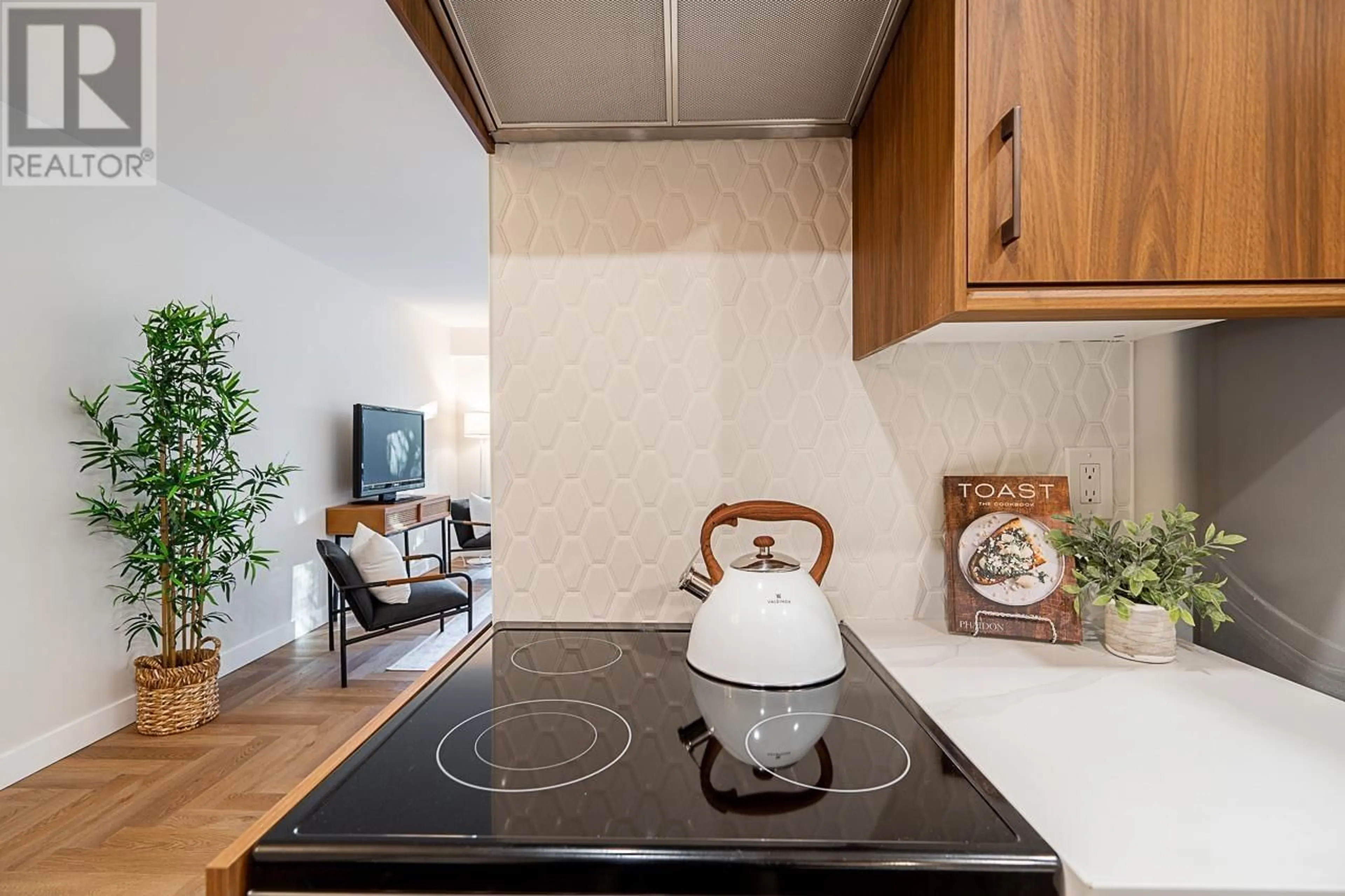 Standard kitchen, unknown for 207 - 1717 13TH AVENUE, Vancouver British Columbia V6J2H2