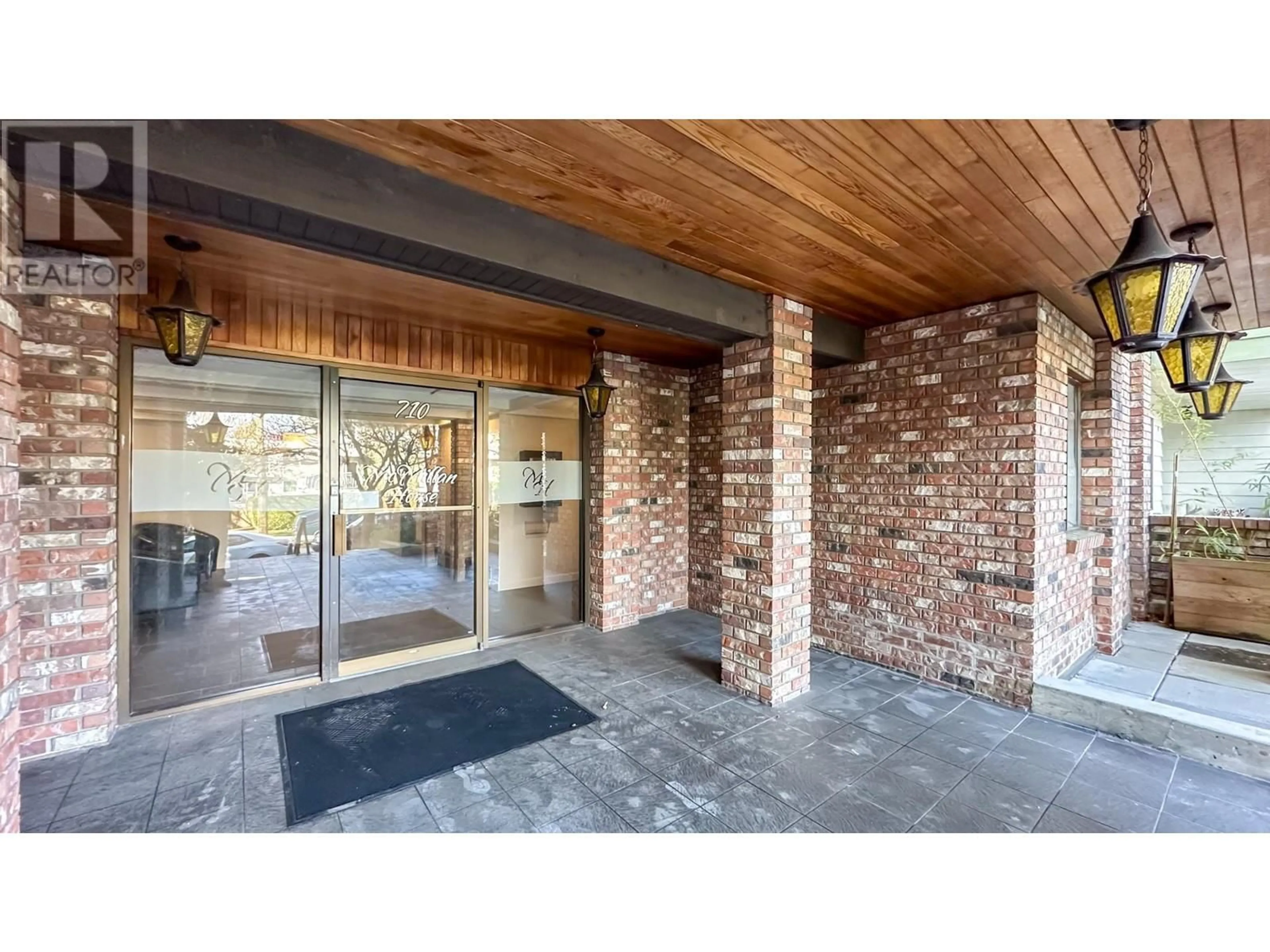 Home with brick exterior material, street for 102 - 710 6TH AVENUE, Vancouver British Columbia V5T1L5