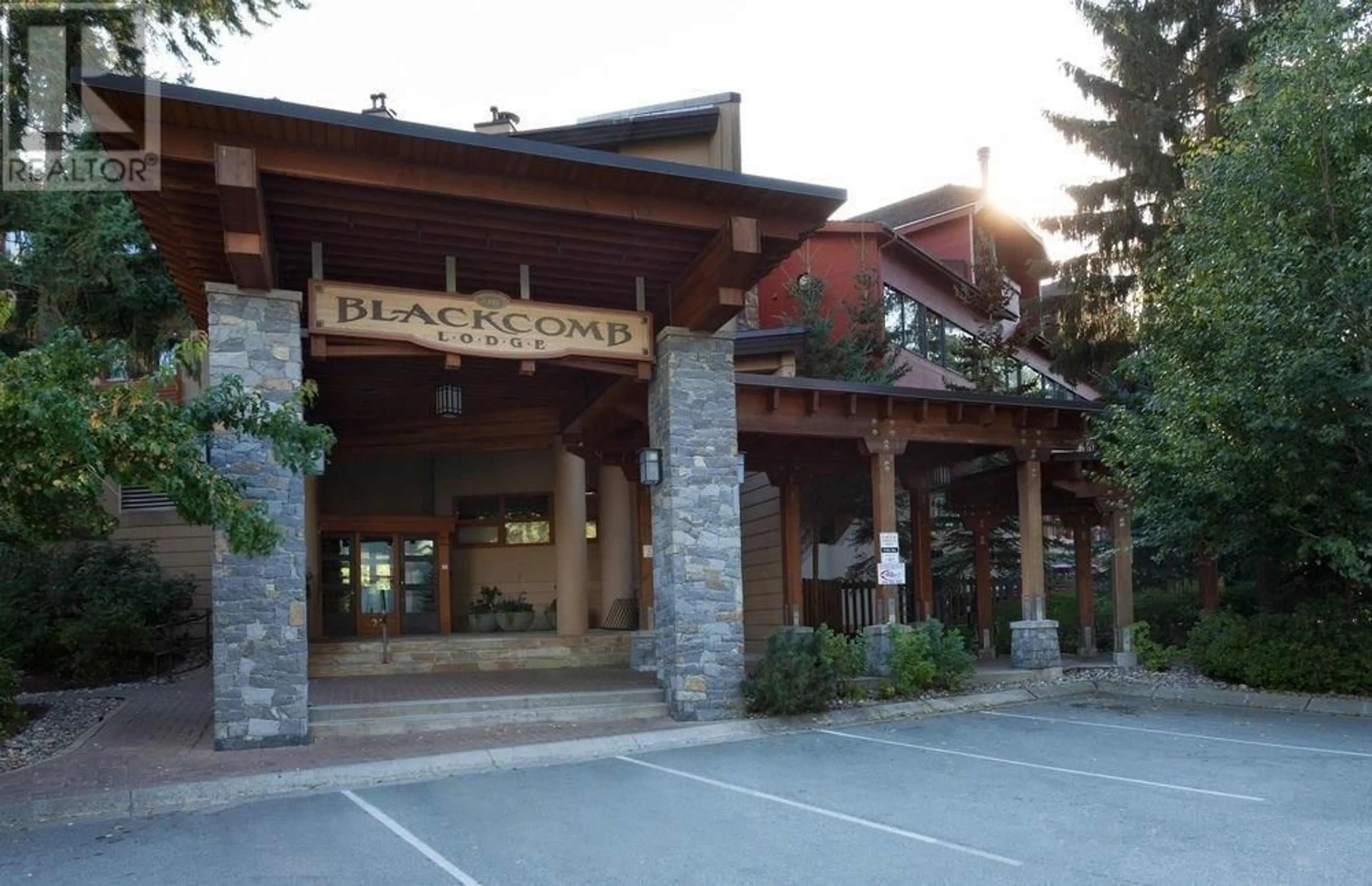 Lobby for 142 - 4220 GATEWAY DRIVE, Whistler British Columbia V8E0Z7
