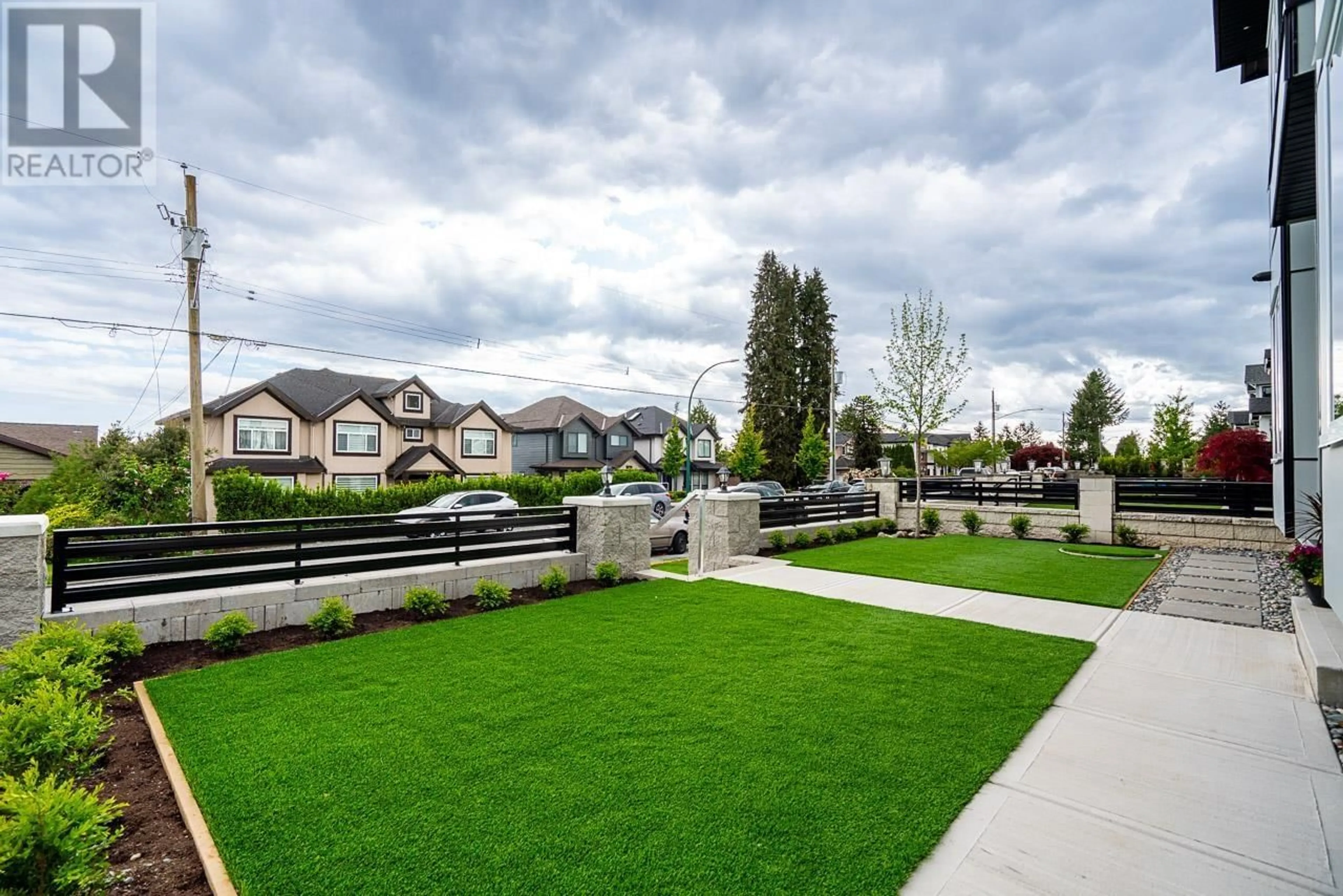 Patio, street for 947 WALLS AVENUE, Coquitlam British Columbia V3K2T2