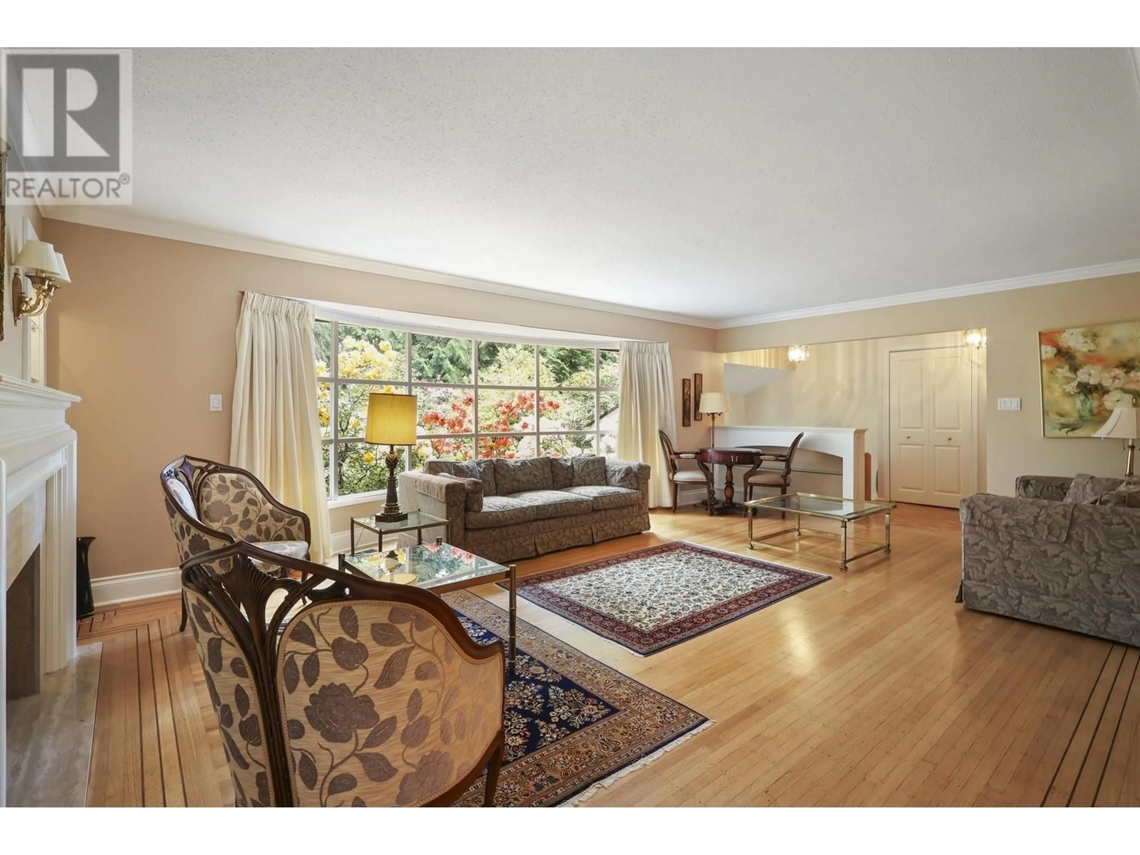 Living room with furniture, unknown for 475 SOUTHBOROUGH DRIVE, West Vancouver British Columbia V7S1M4