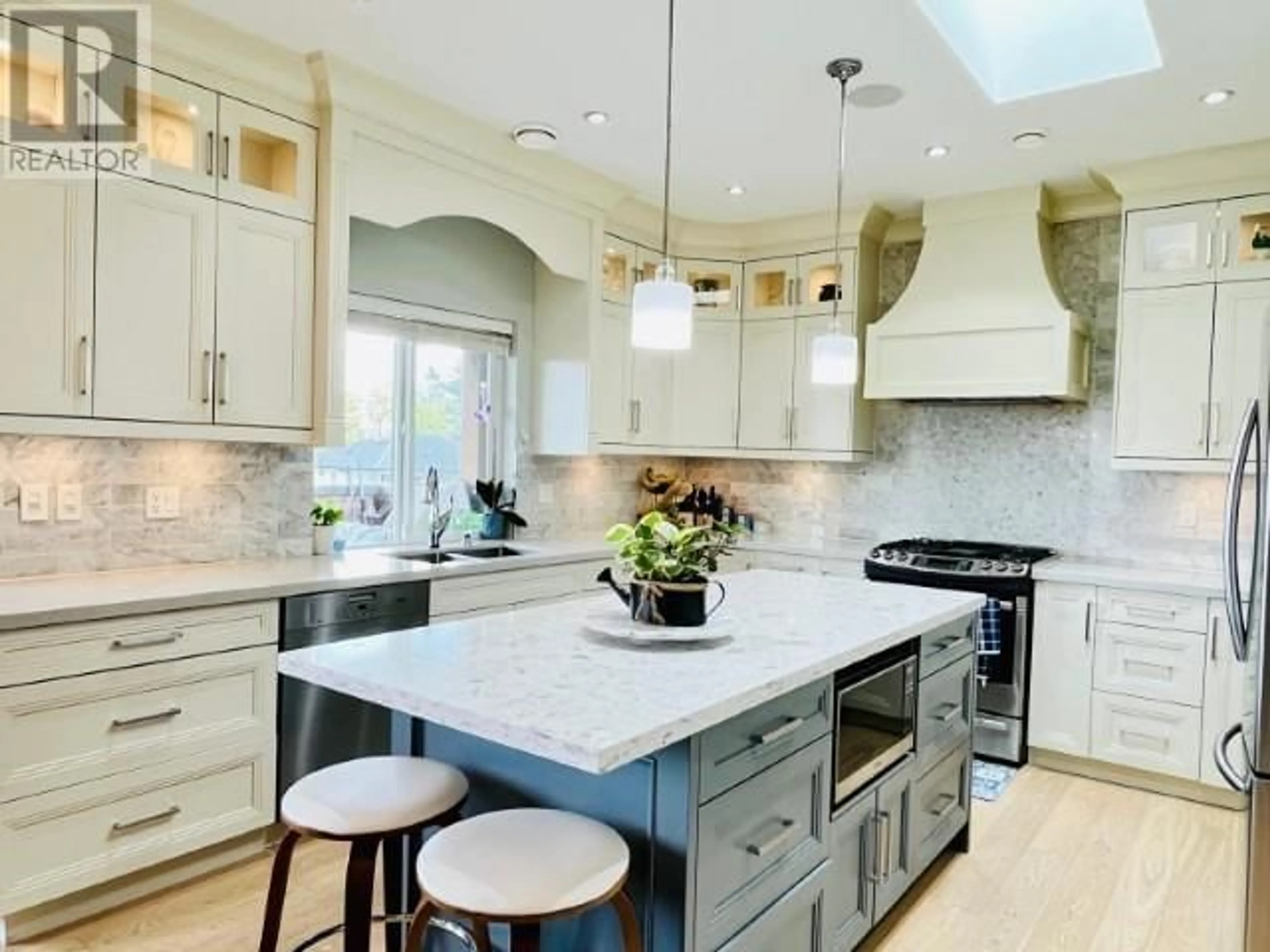 Contemporary kitchen, ceramic/tile floor for 7776 14TH AVENUE, Burnaby British Columbia V3N2A9