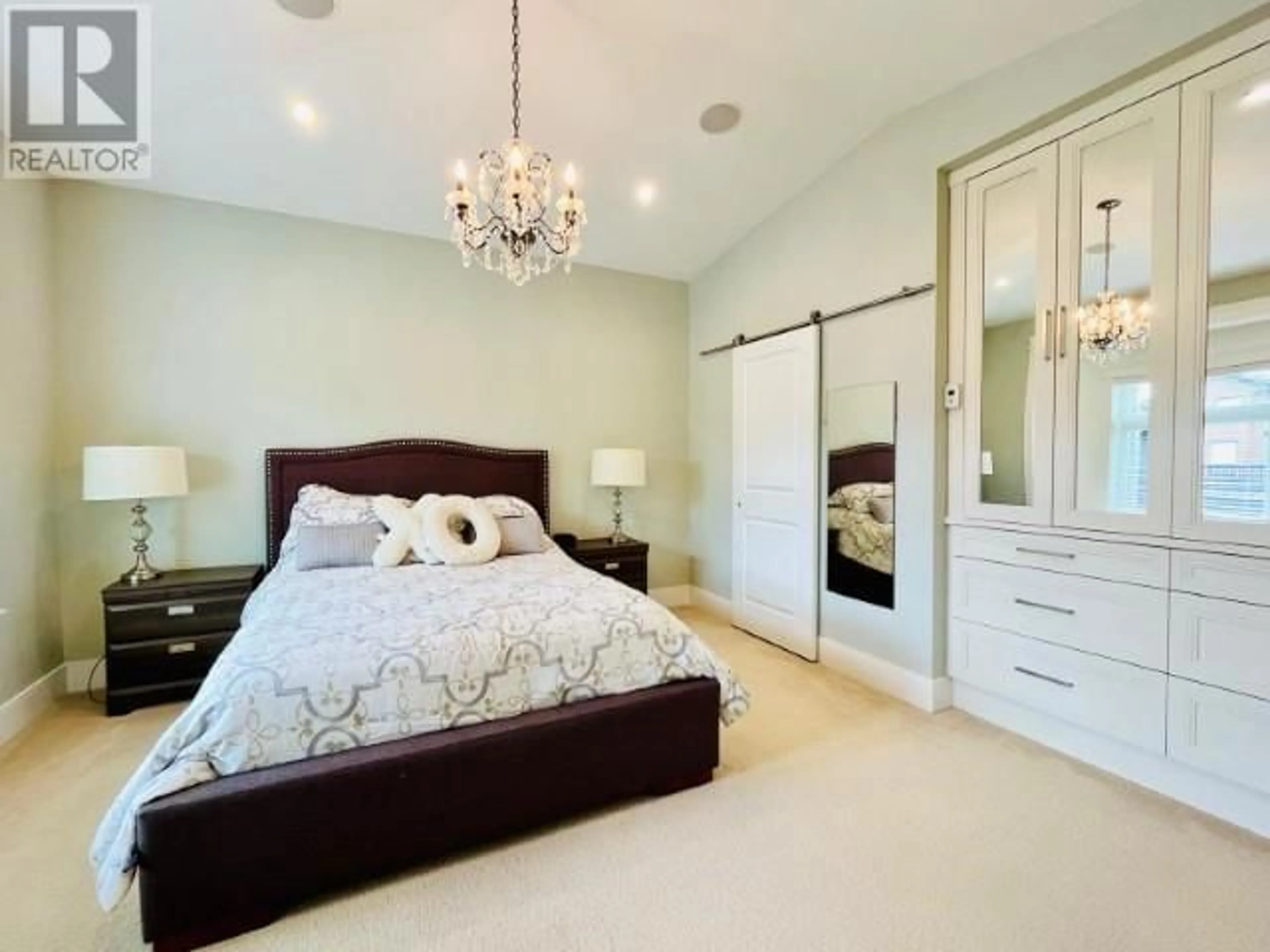 Bedroom with bed, unknown for 7776 14TH AVENUE, Burnaby British Columbia V3N2A9