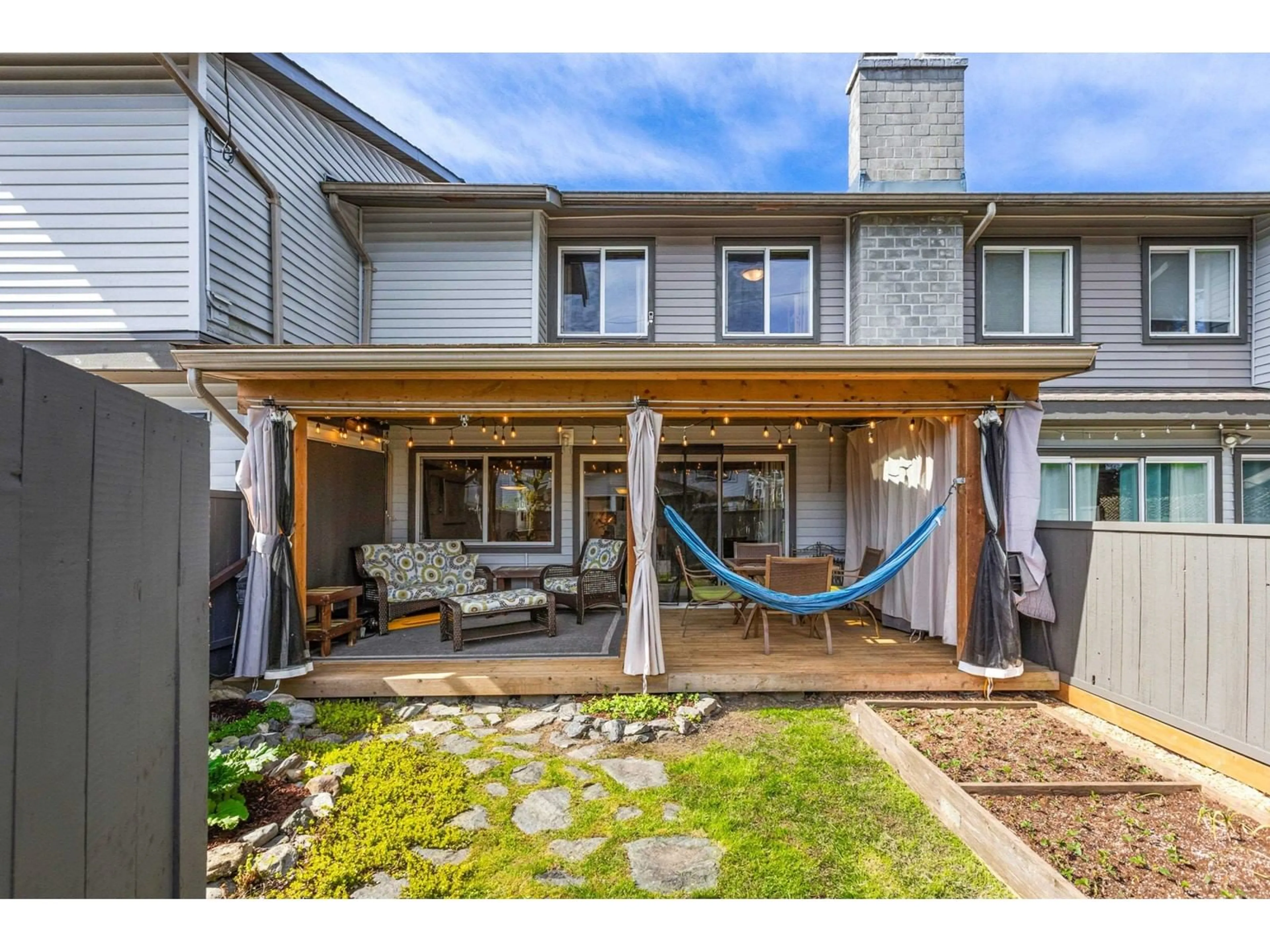 Patio, street for 43 - 46689 FIRST AVENUE, Chilliwack British Columbia V2P1X5