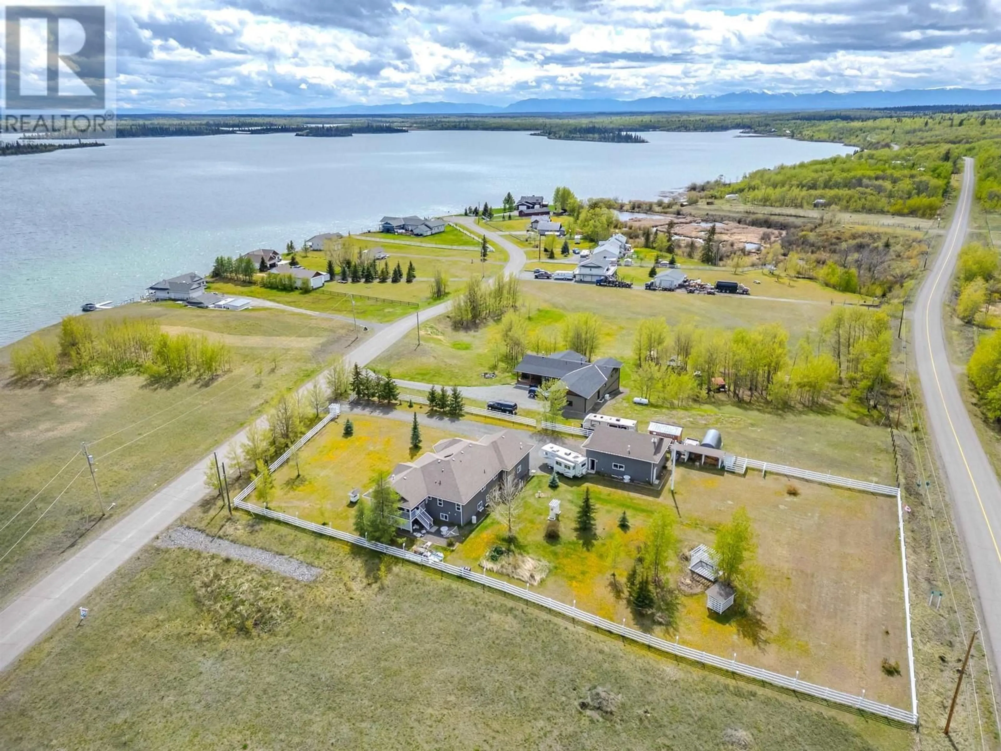 A pic from outside/outdoor area/front of a property/back of a property/a pic from drone, water/lake/river/ocean view for 8562 SKYLINE DRIVE, 70 Mile House British Columbia V0K2K1