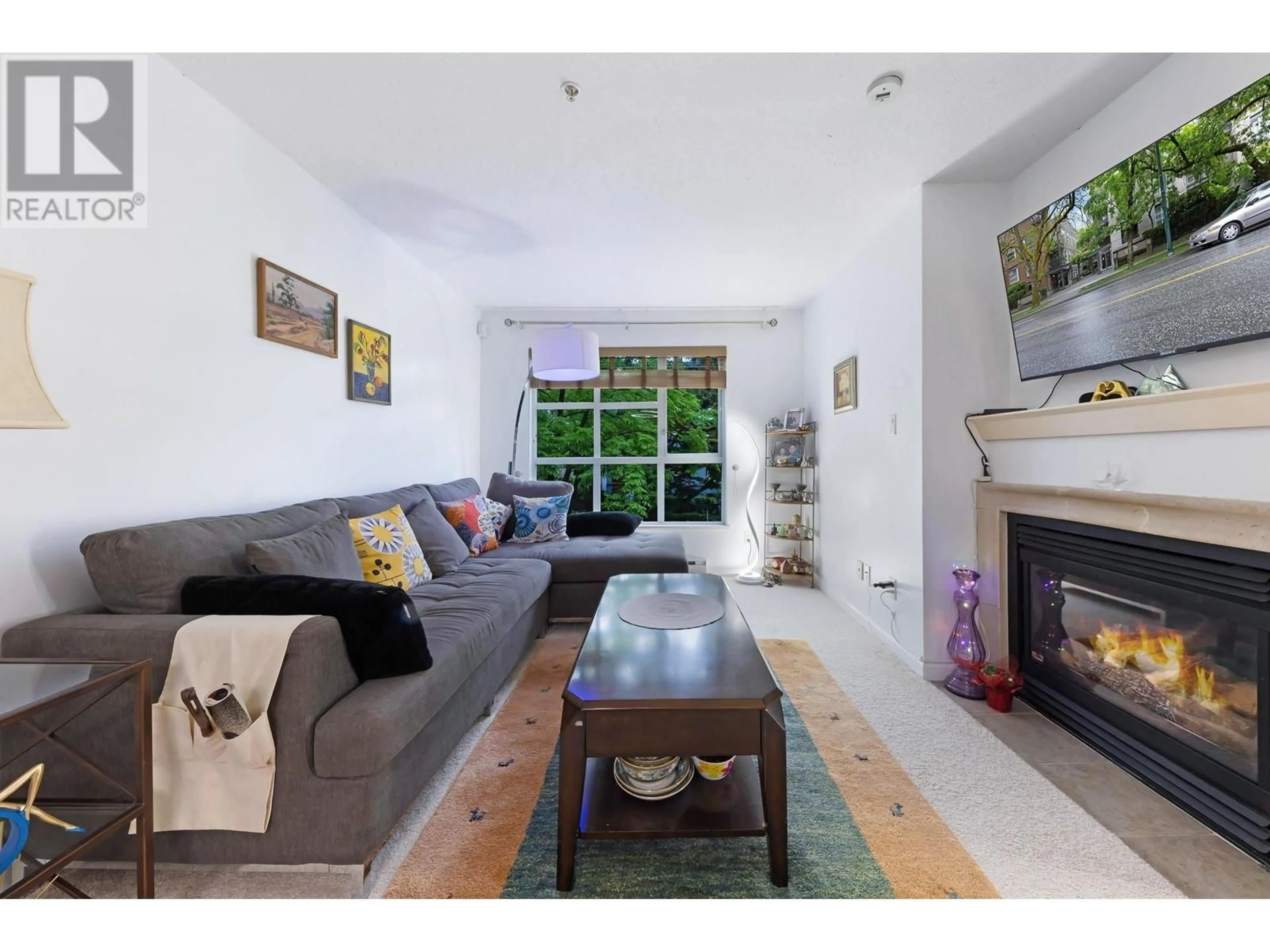 Living room with furniture, unknown for 209 - 2161 12TH AVENUE, Vancouver British Columbia V6K4S7