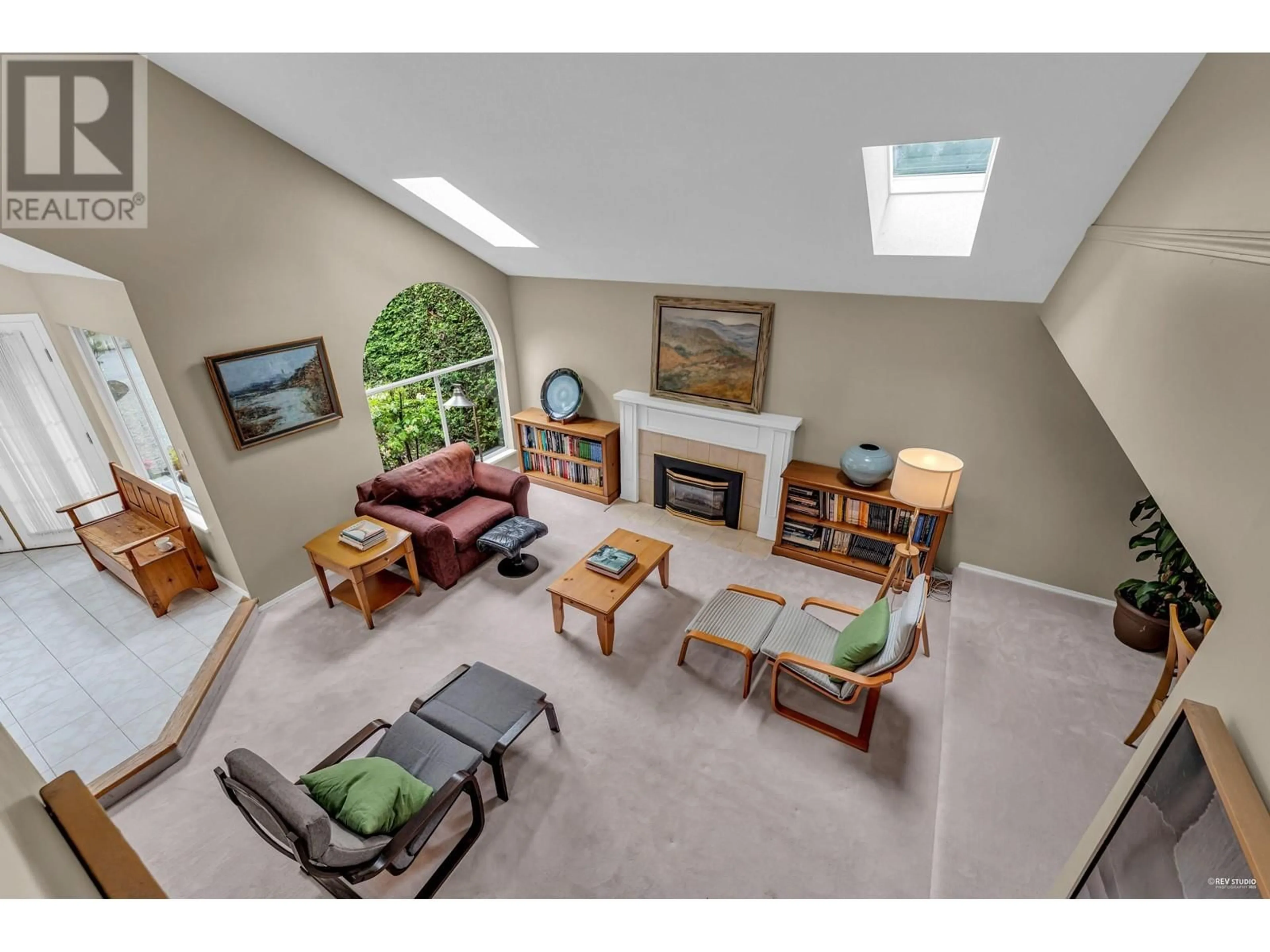 Living room with furniture, unknown for 1675 LAWSON AVENUE, West Vancouver British Columbia V7V2C8