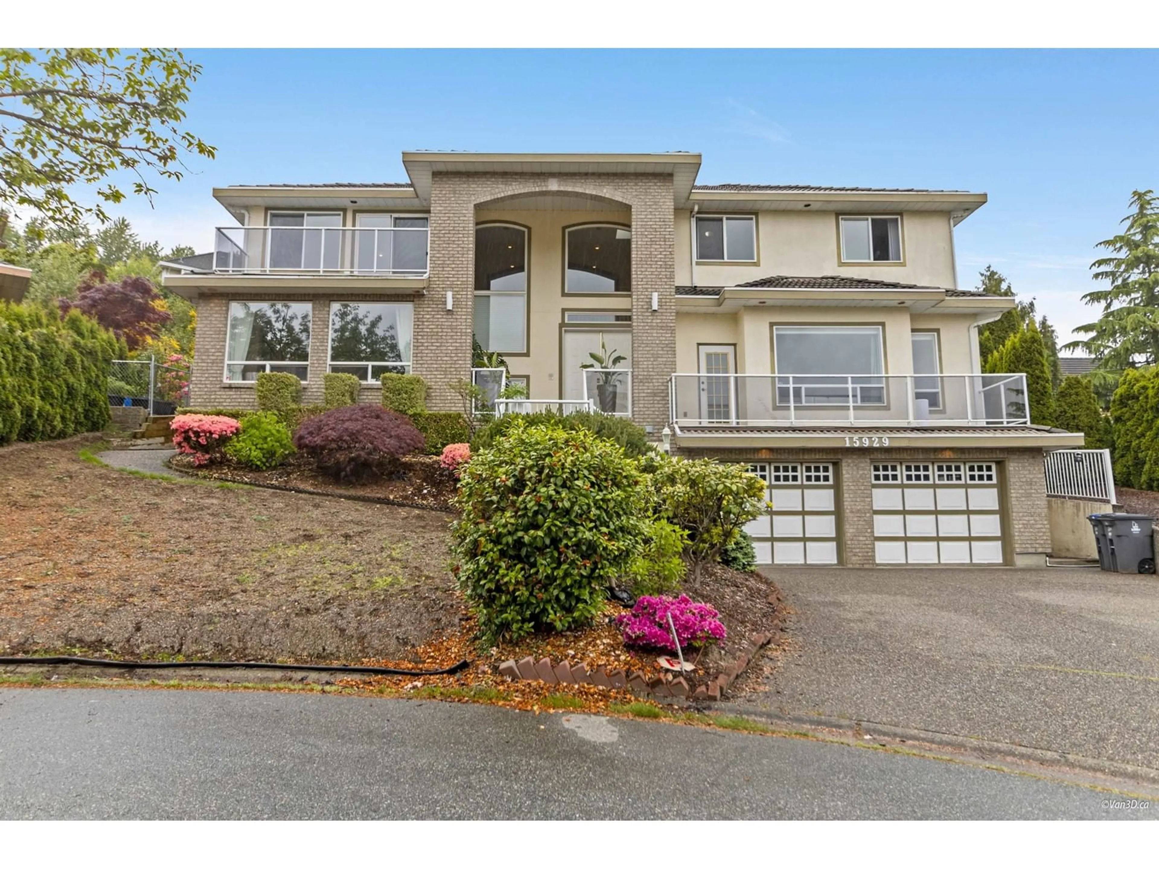 Home with vinyl exterior material, unknown for 15929 113A, Surrey British Columbia V4N1R6