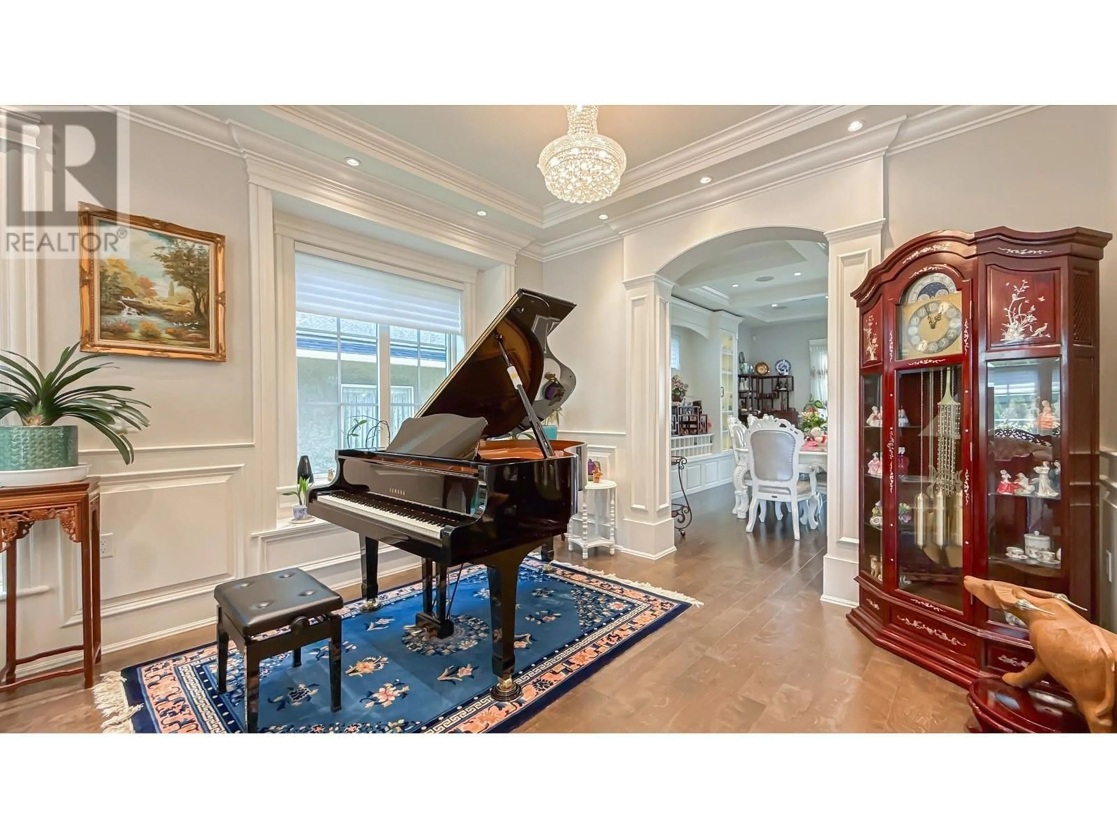 Indoor foyer for 2921 41ST AVENUE, Vancouver British Columbia V6N3C8