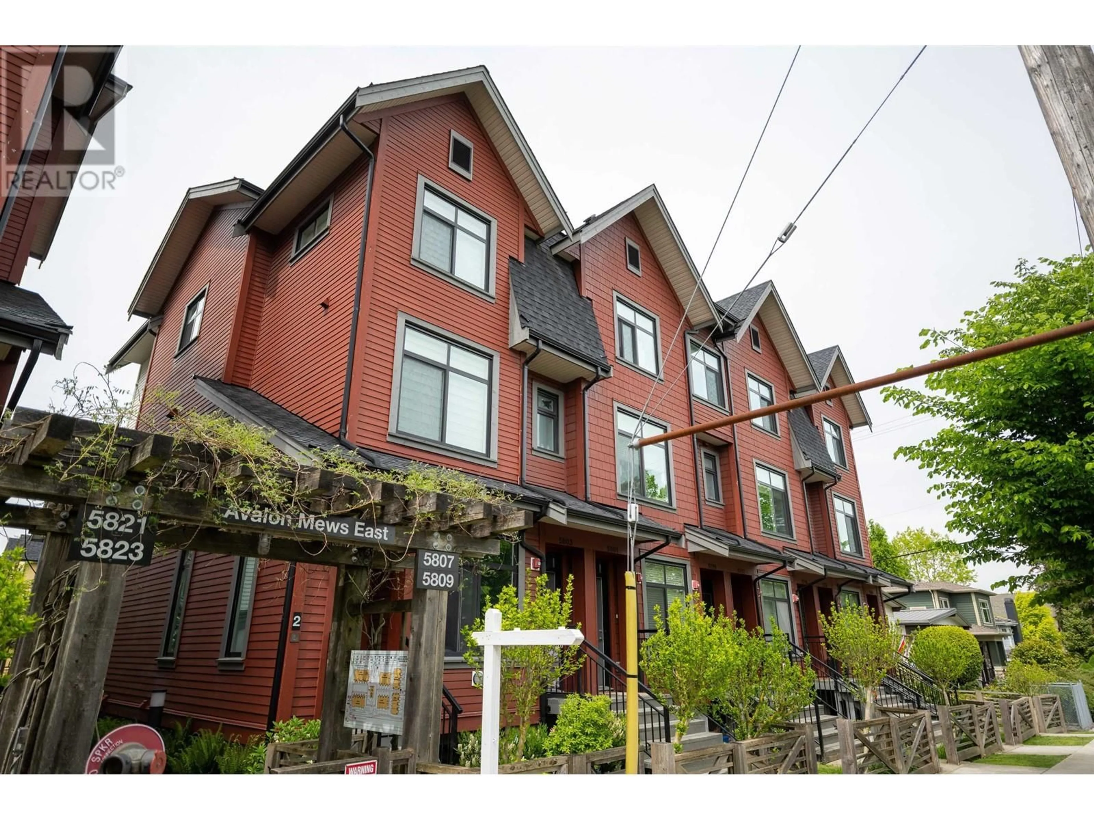 Home with brick exterior material, street for 5805 WALES STREET, Vancouver British Columbia V5R0E6