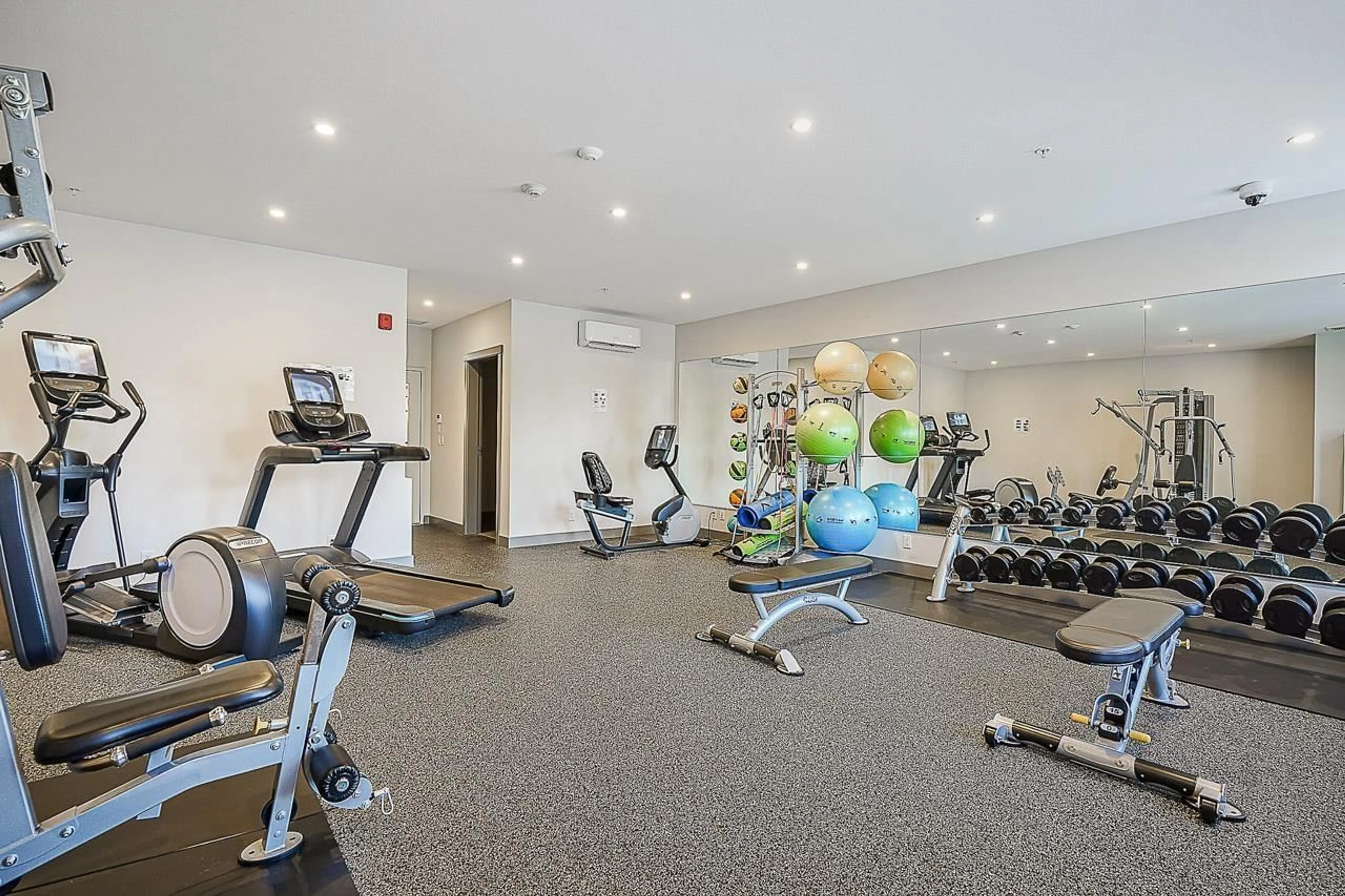 Gym or fitness room for 214 - 20673 78, Langley British Columbia V2Y3K1