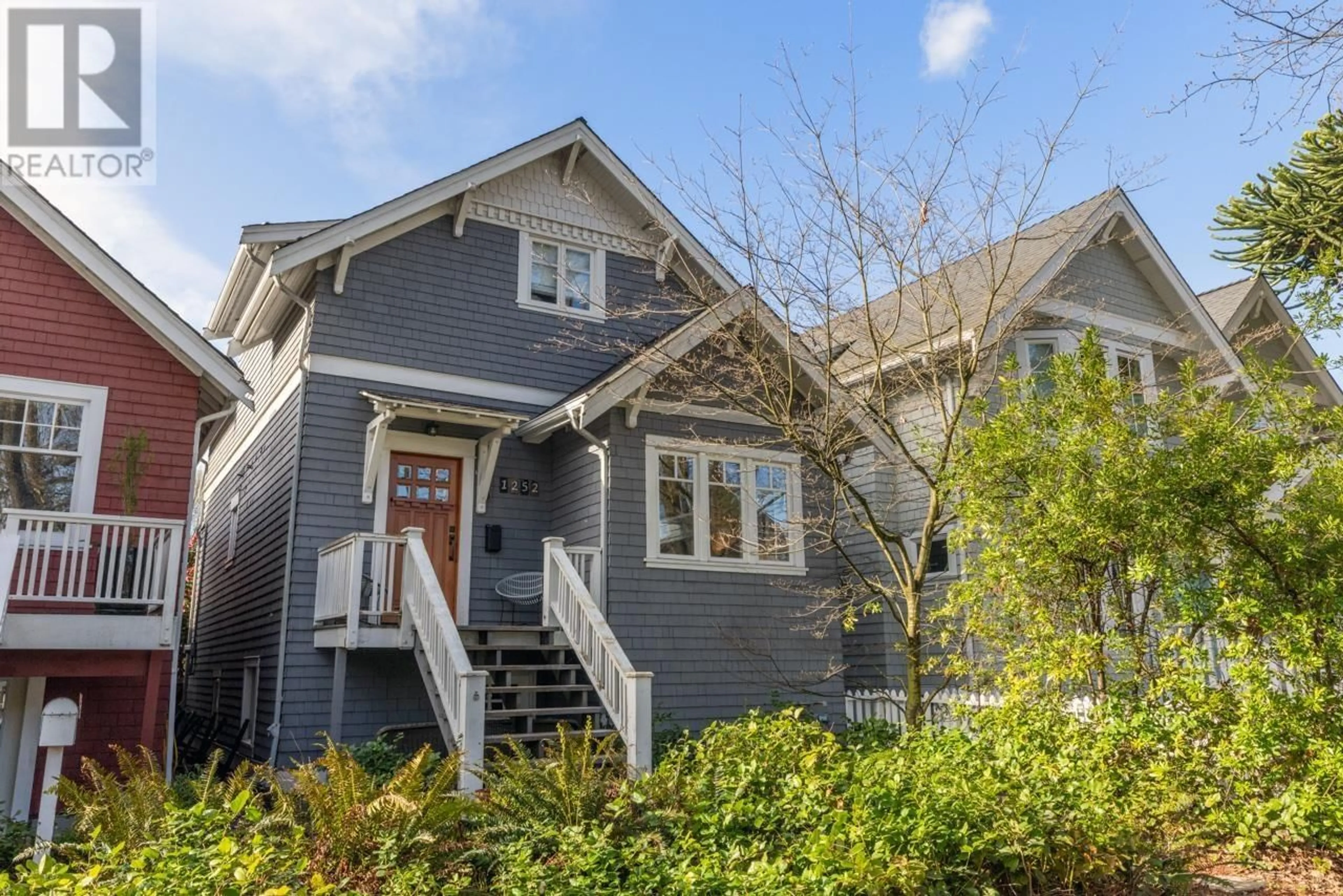 Home with vinyl exterior material, street for 1252 23RD AVENUE, Vancouver British Columbia V5V1Y9