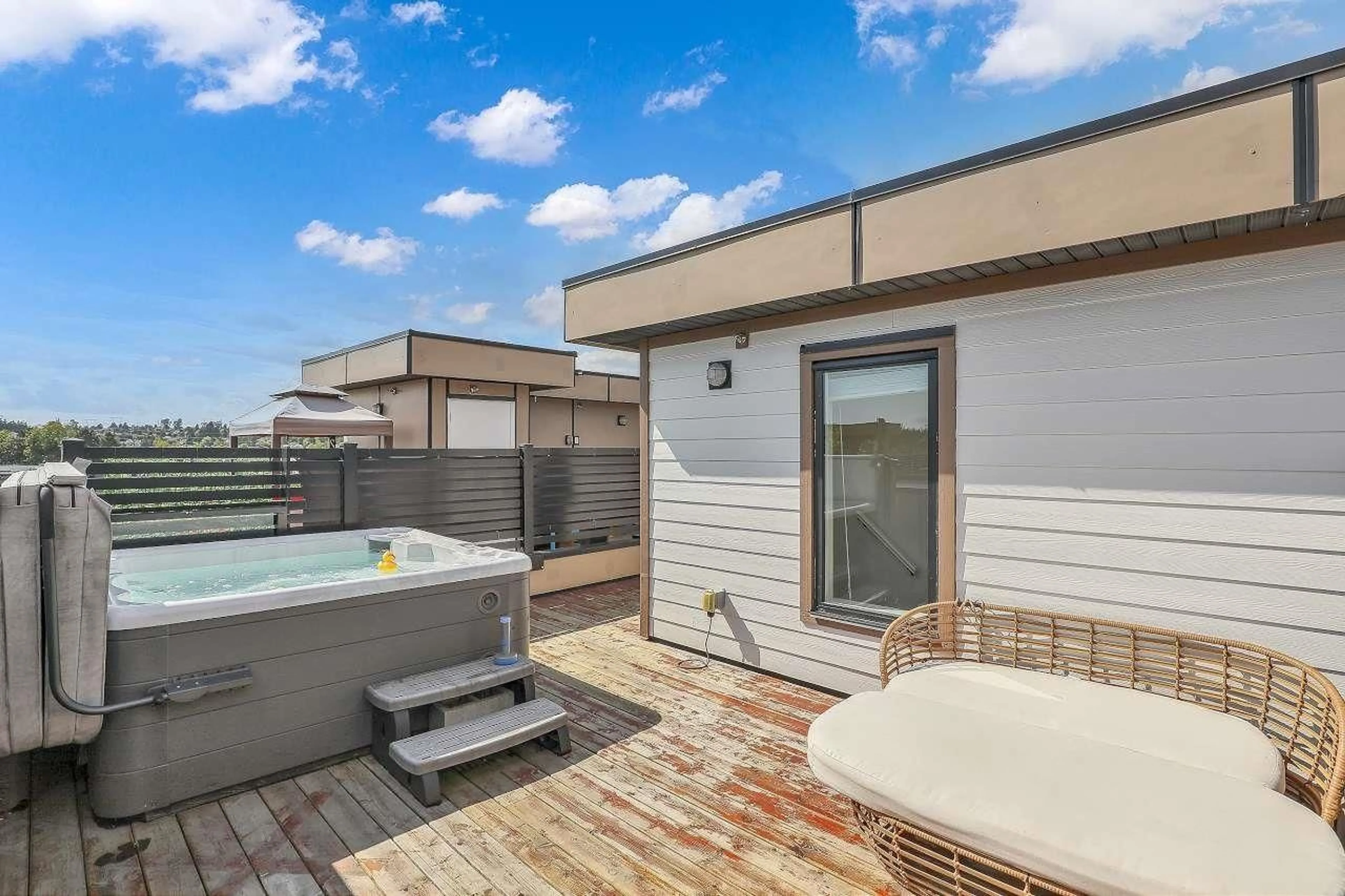 Patio, unknown for 2 - 19624 56, Langley British Columbia V3A0M5