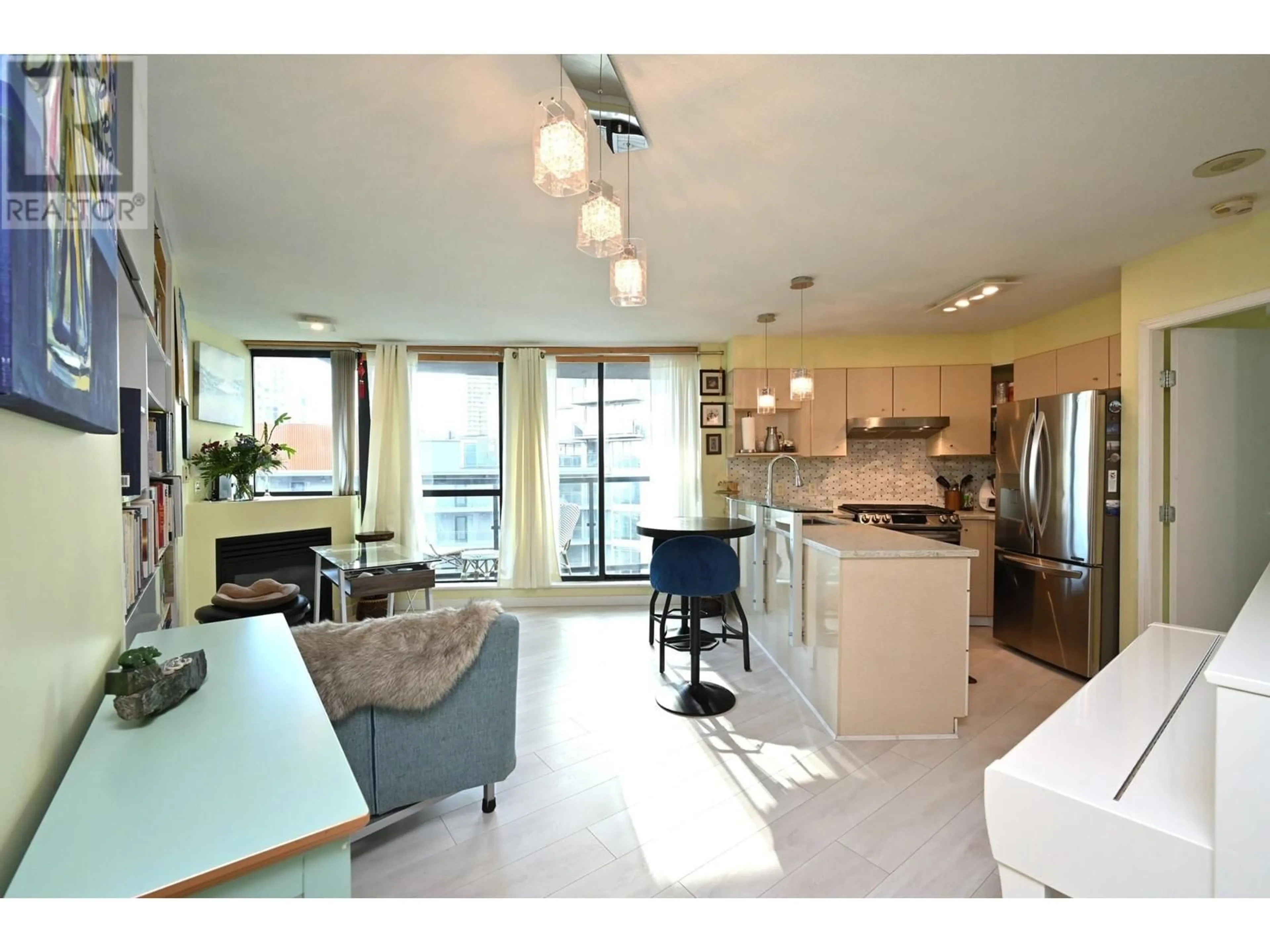 Open concept kitchen, unknown for 907 - 501 PACIFIC STREET, Vancouver British Columbia V6Z2X6