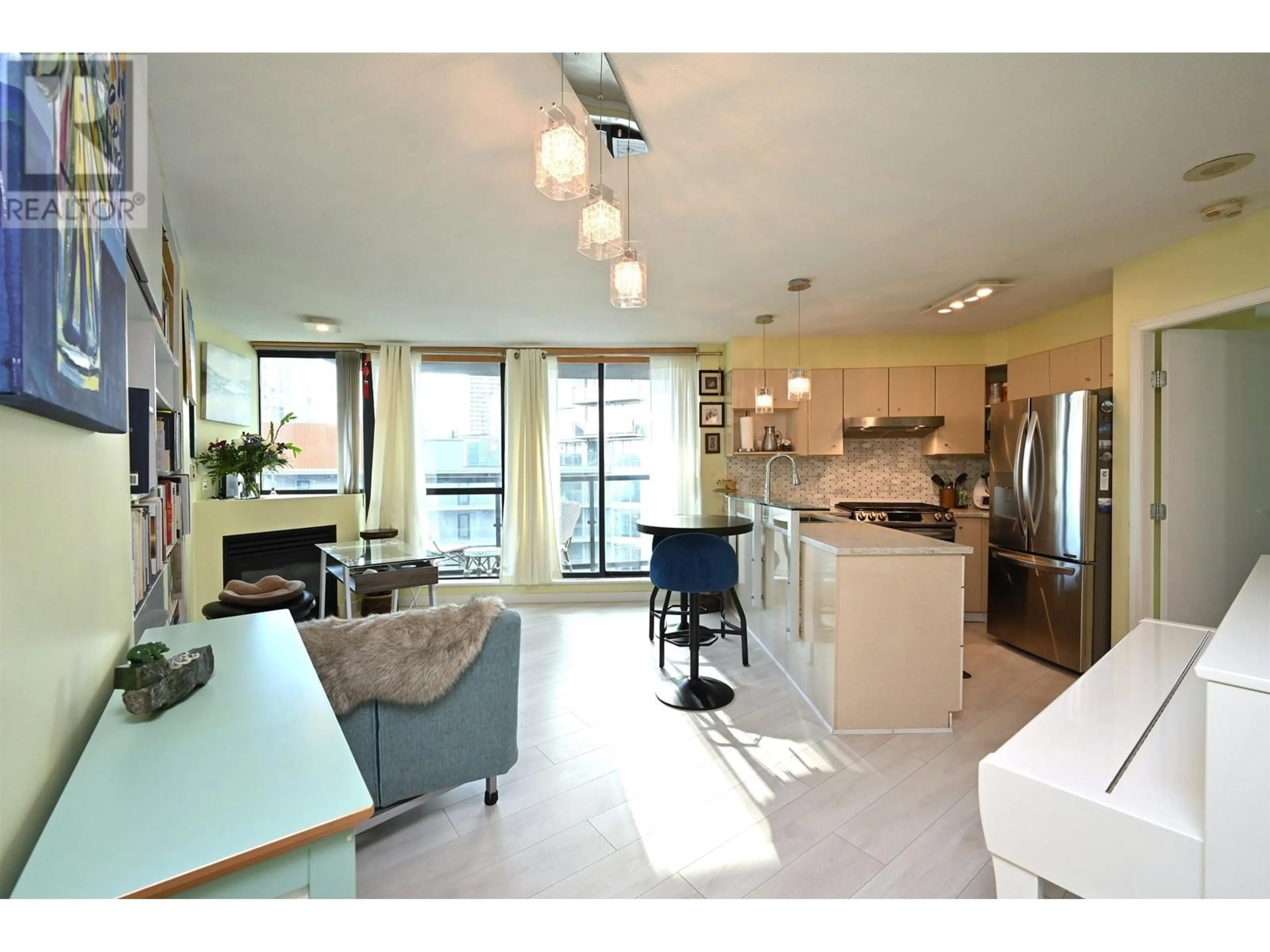 Open concept kitchen, unknown for 907 - 501 PACIFIC STREET, Vancouver British Columbia V6Z2X6