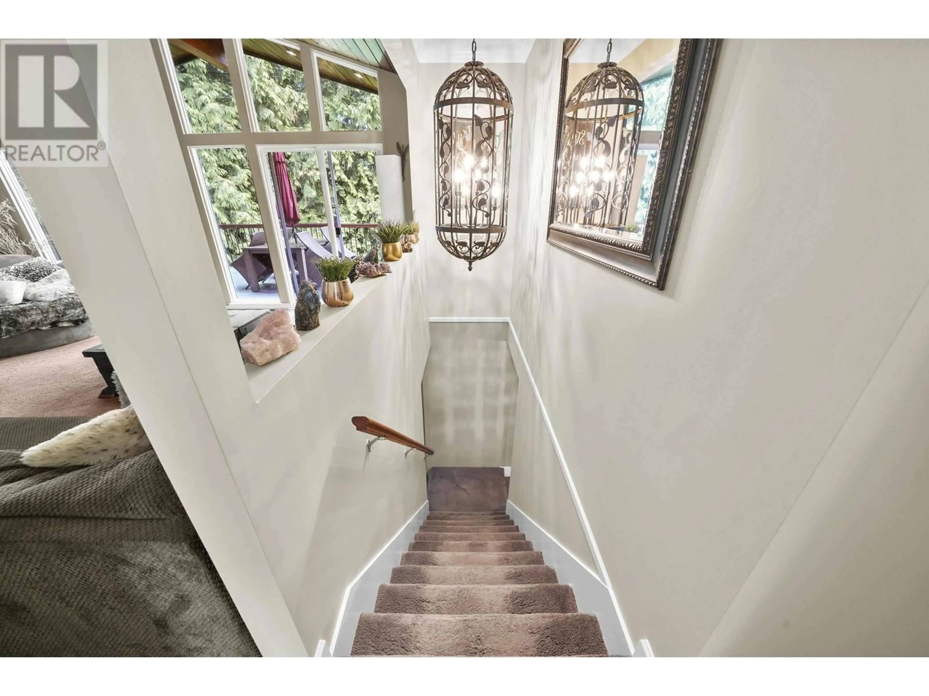 Indoor entryway for 24115 110 AVENUE, Maple Ridge British Columbia V2W1H8