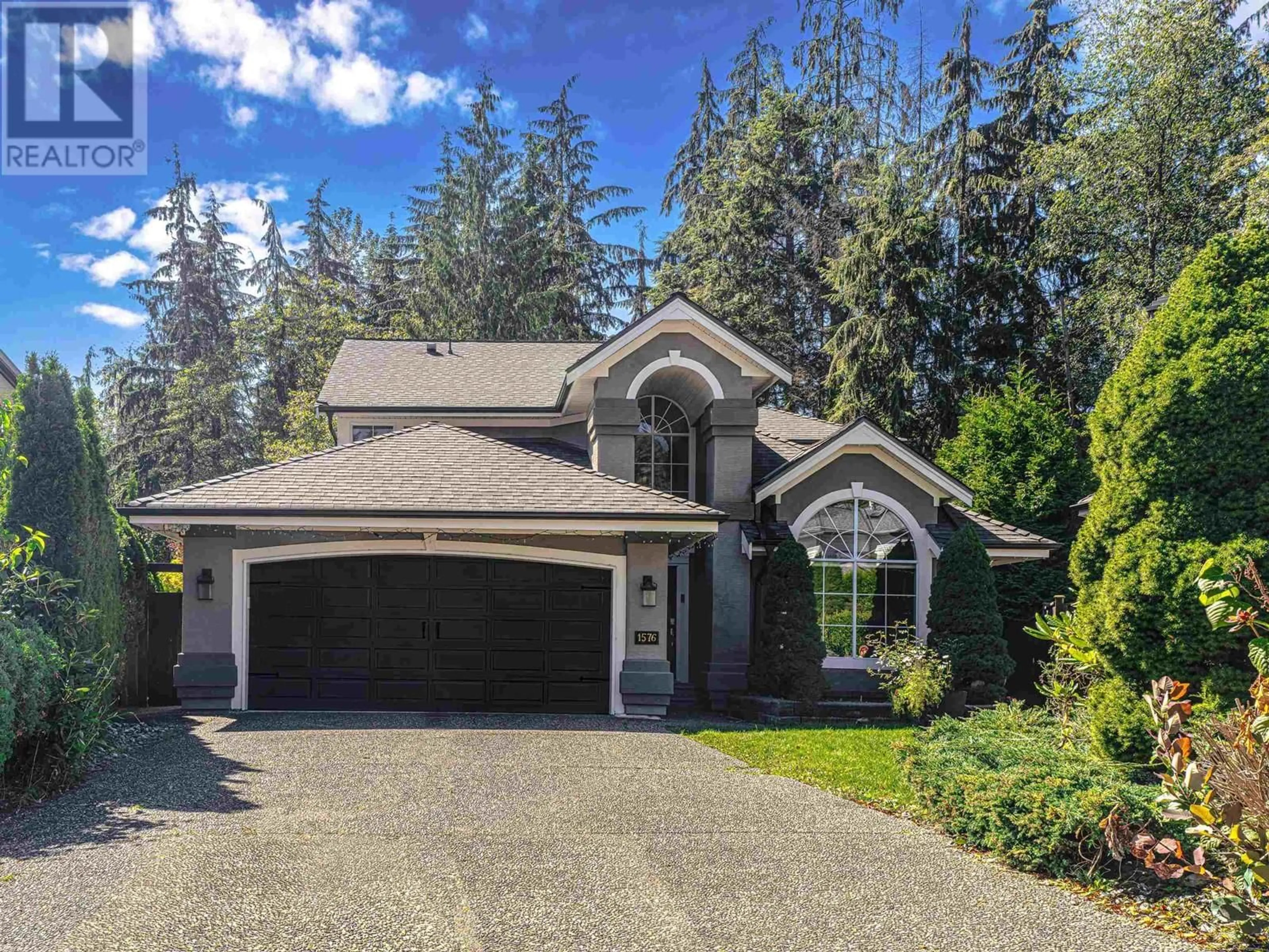 Home with vinyl exterior material, street for 1576 BRAMBLE LANE, Coquitlam British Columbia V3E2T5