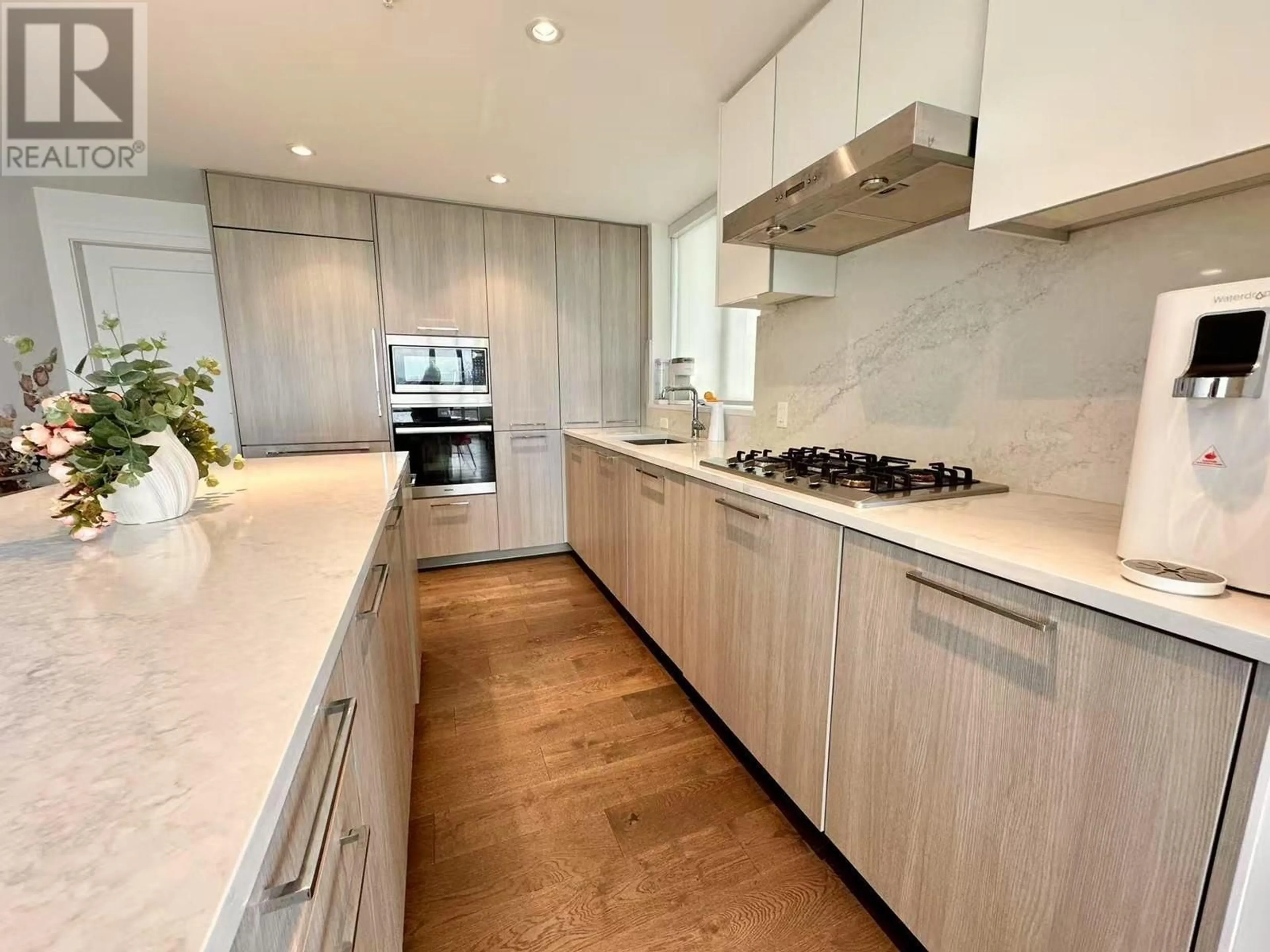 Contemporary kitchen, unknown for 1305 - 3331 NO. 3 ROAD, Richmond British Columbia V6X2B6