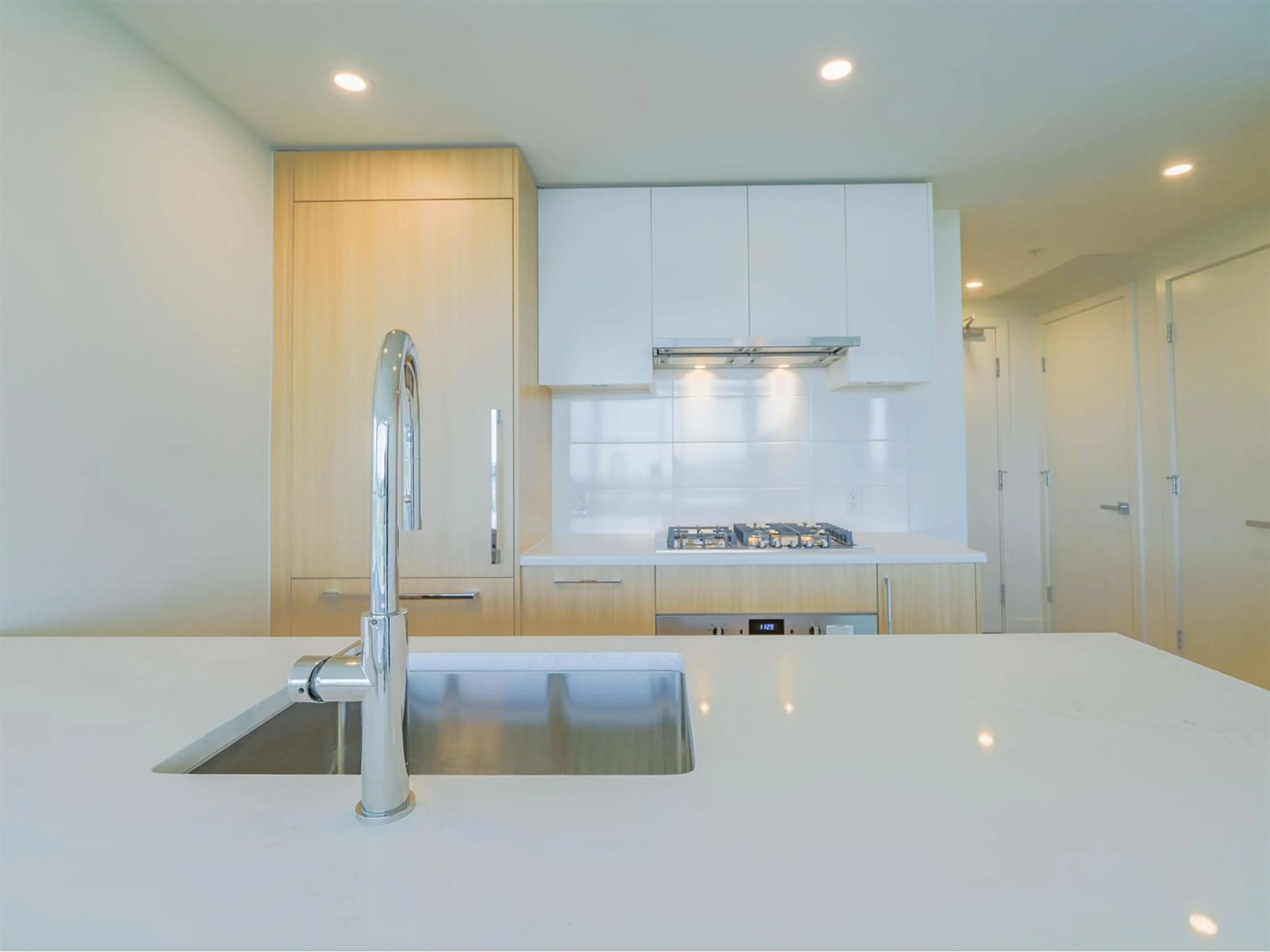 Contemporary kitchen, ceramic/tile floor for 1904 - 9675 KING GEORGE, Surrey British Columbia V3T2V3