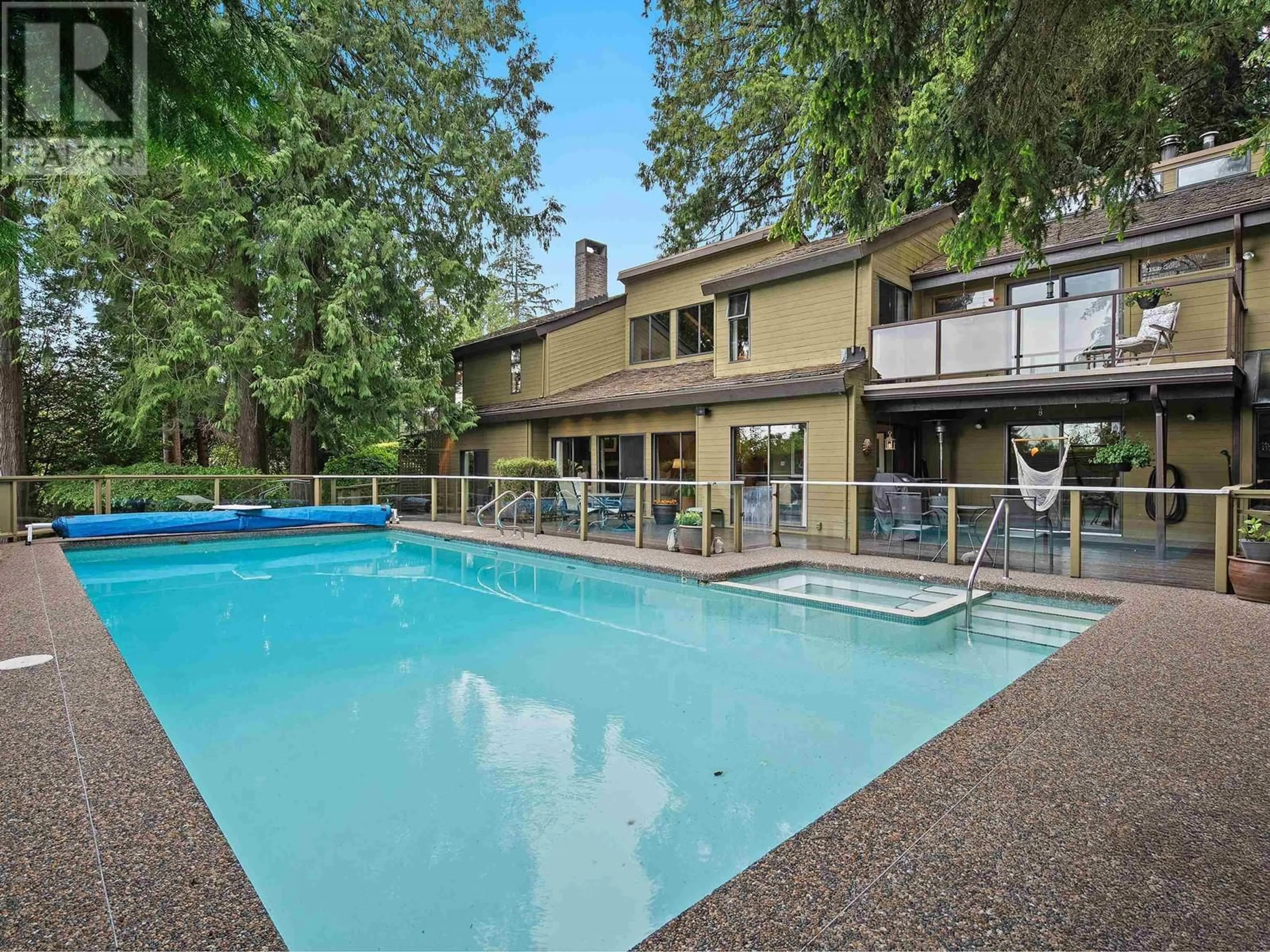 Pool for 1650 29TH STREET, West Vancouver British Columbia V7V4M8