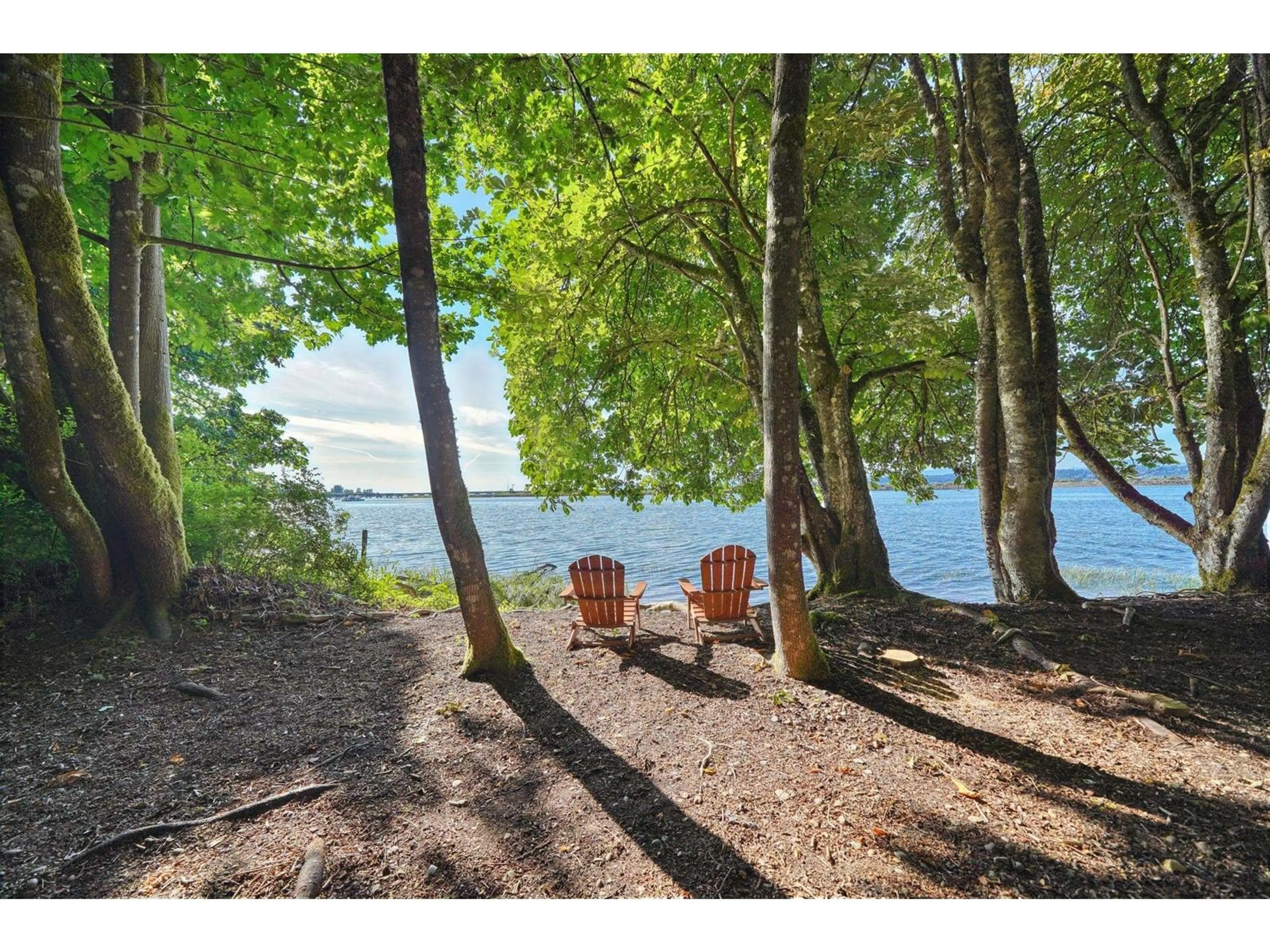 Patio, water/lake/river/ocean view for 13047 CRESCENT, Surrey British Columbia V4P1J6