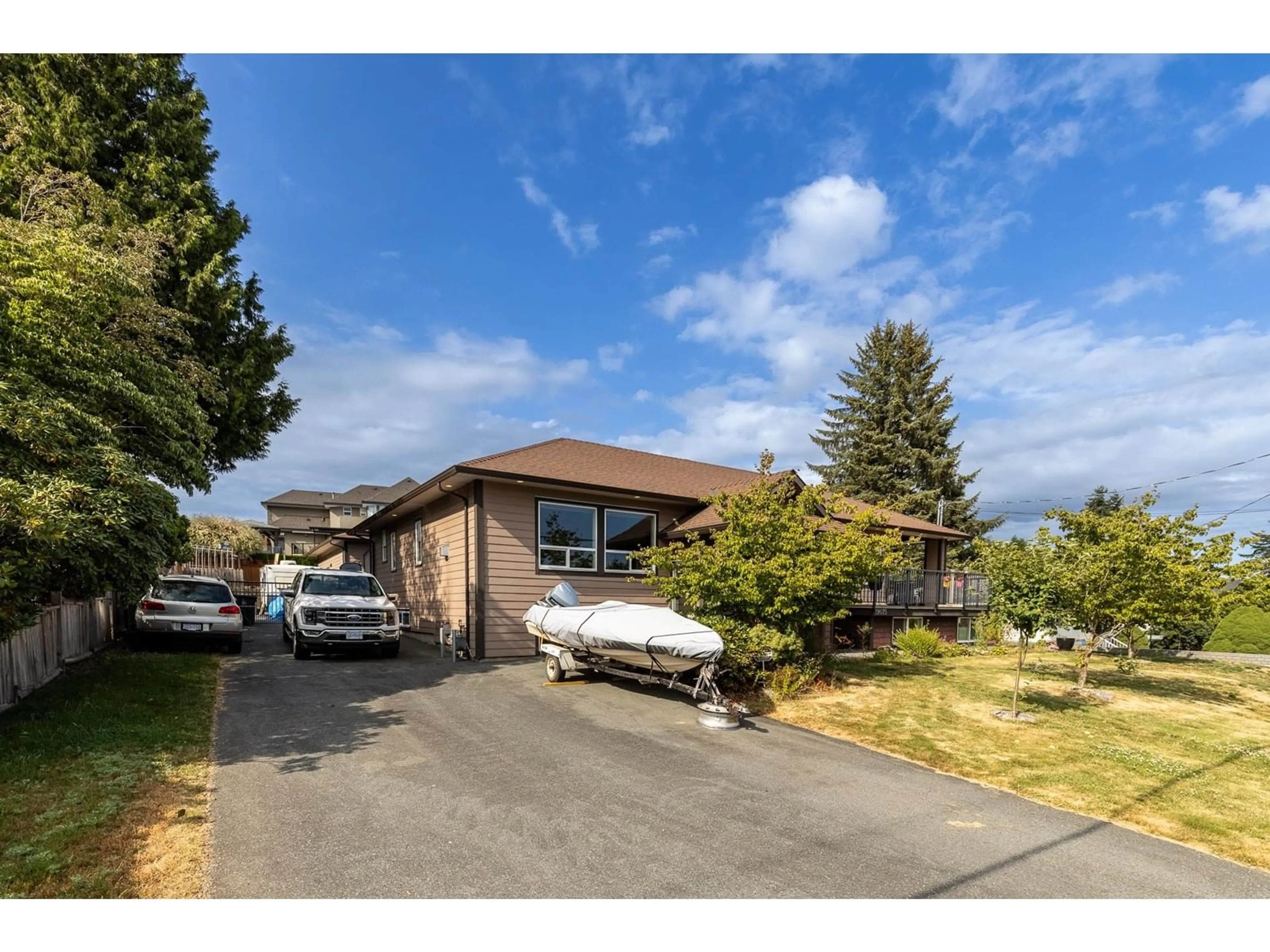Unknown for 19075 60B, Surrey British Columbia V3S7T8