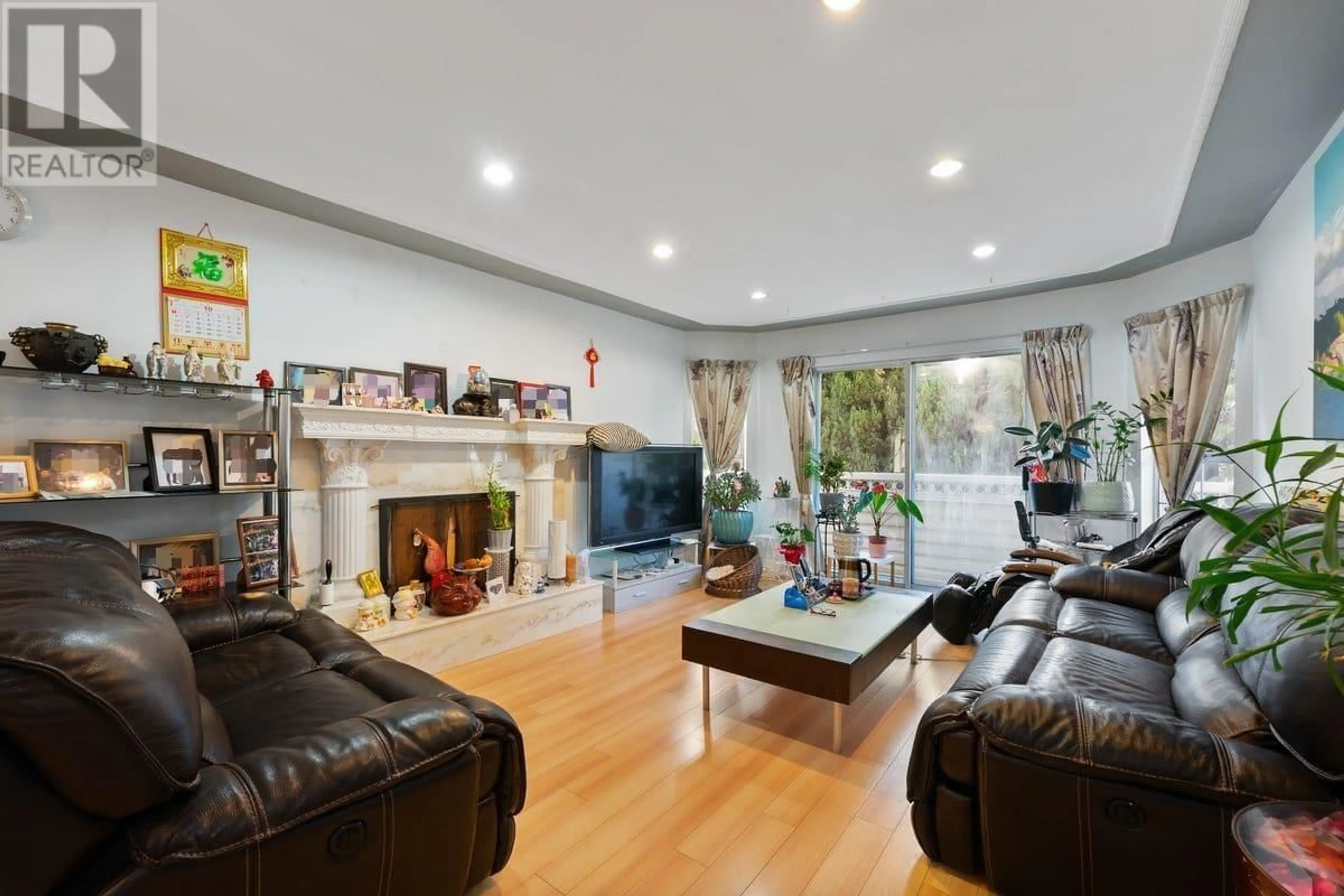 Living room with furniture, unknown for 2663 41ST AVENUE, Vancouver British Columbia V5R2W6