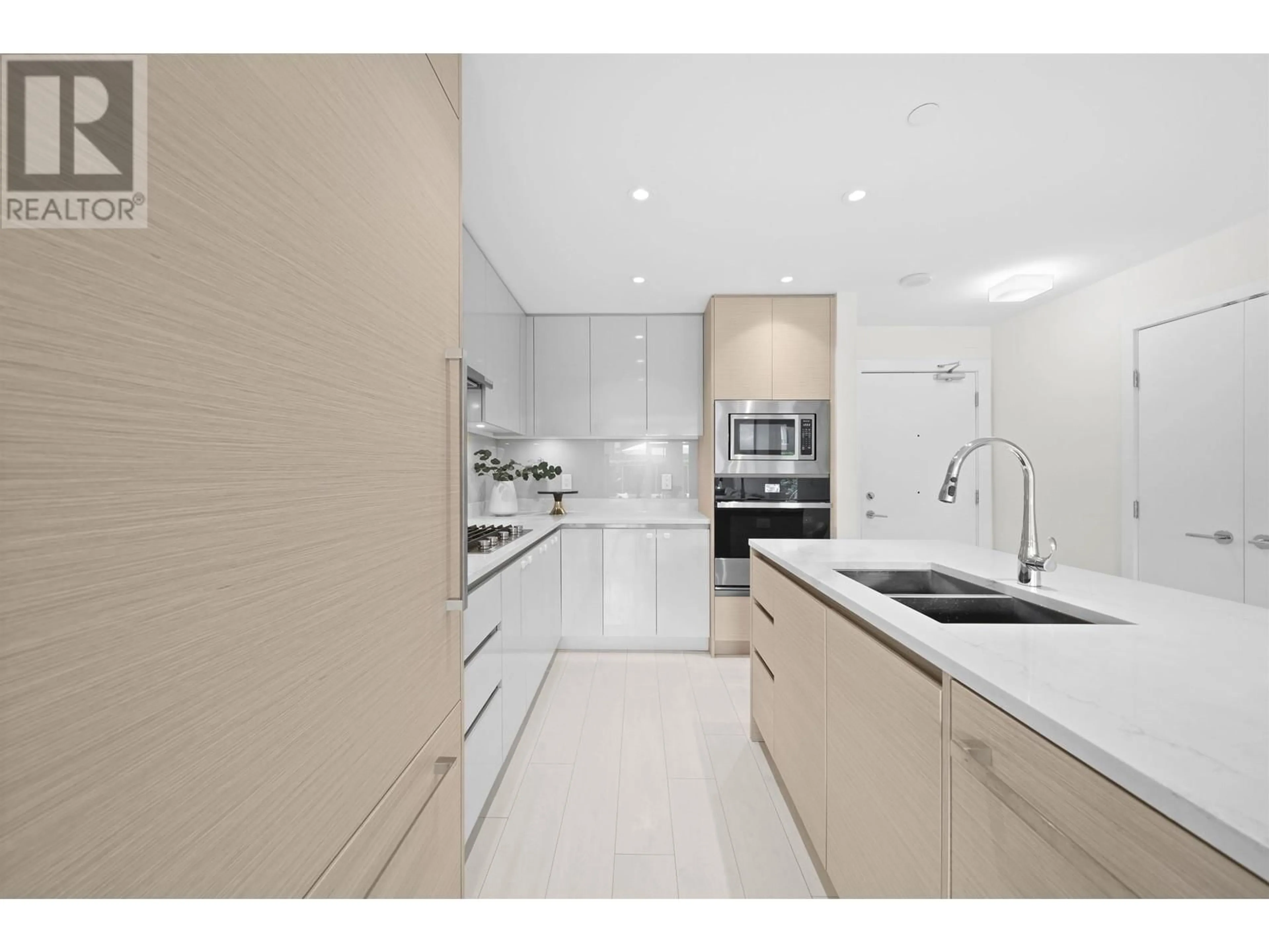Unknown for 208 - 3538 SAWMILL CRESCENT, Vancouver British Columbia V5S0J8