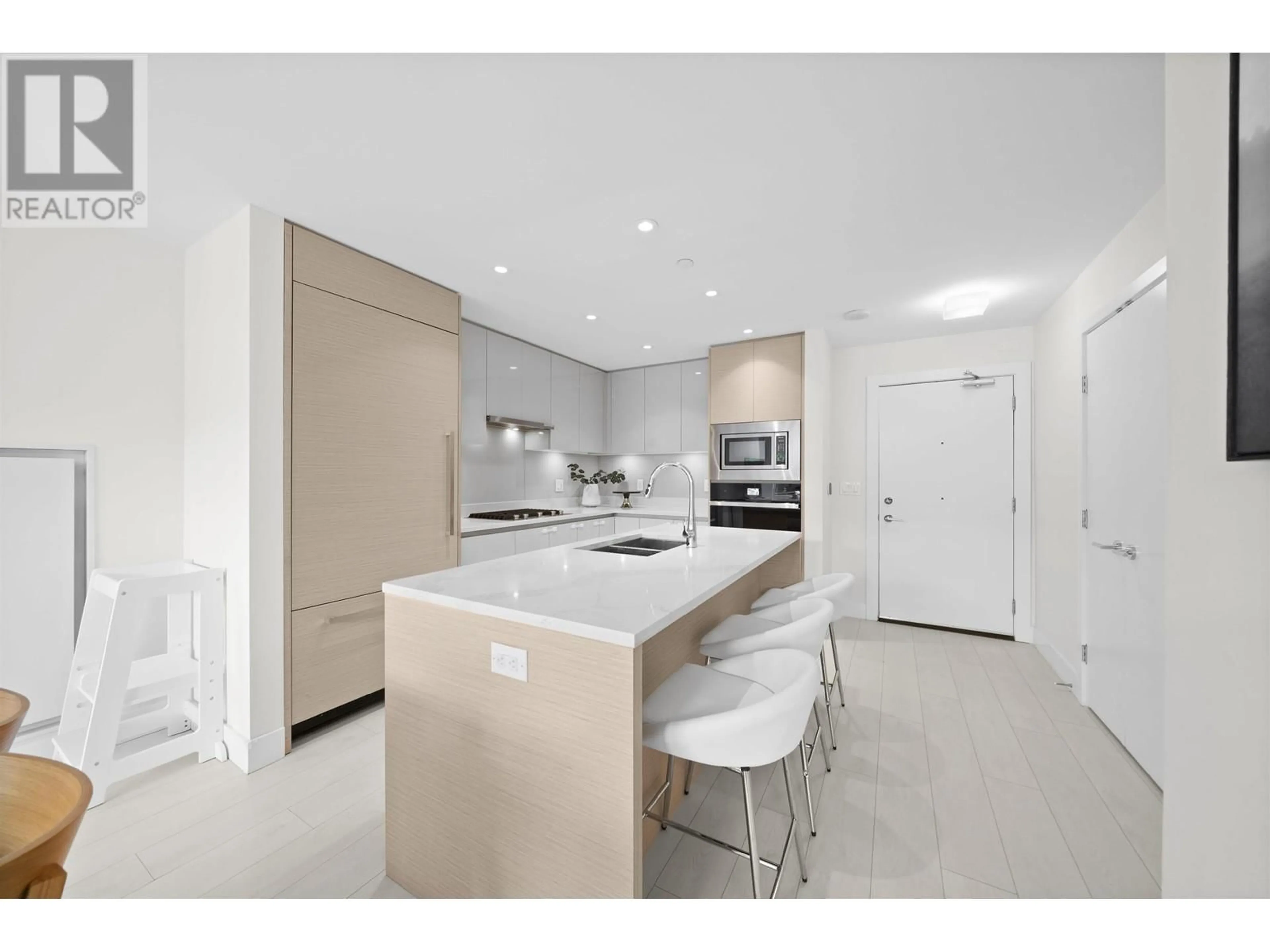 Unknown for 208 - 3538 SAWMILL CRESCENT, Vancouver British Columbia V5S0J8