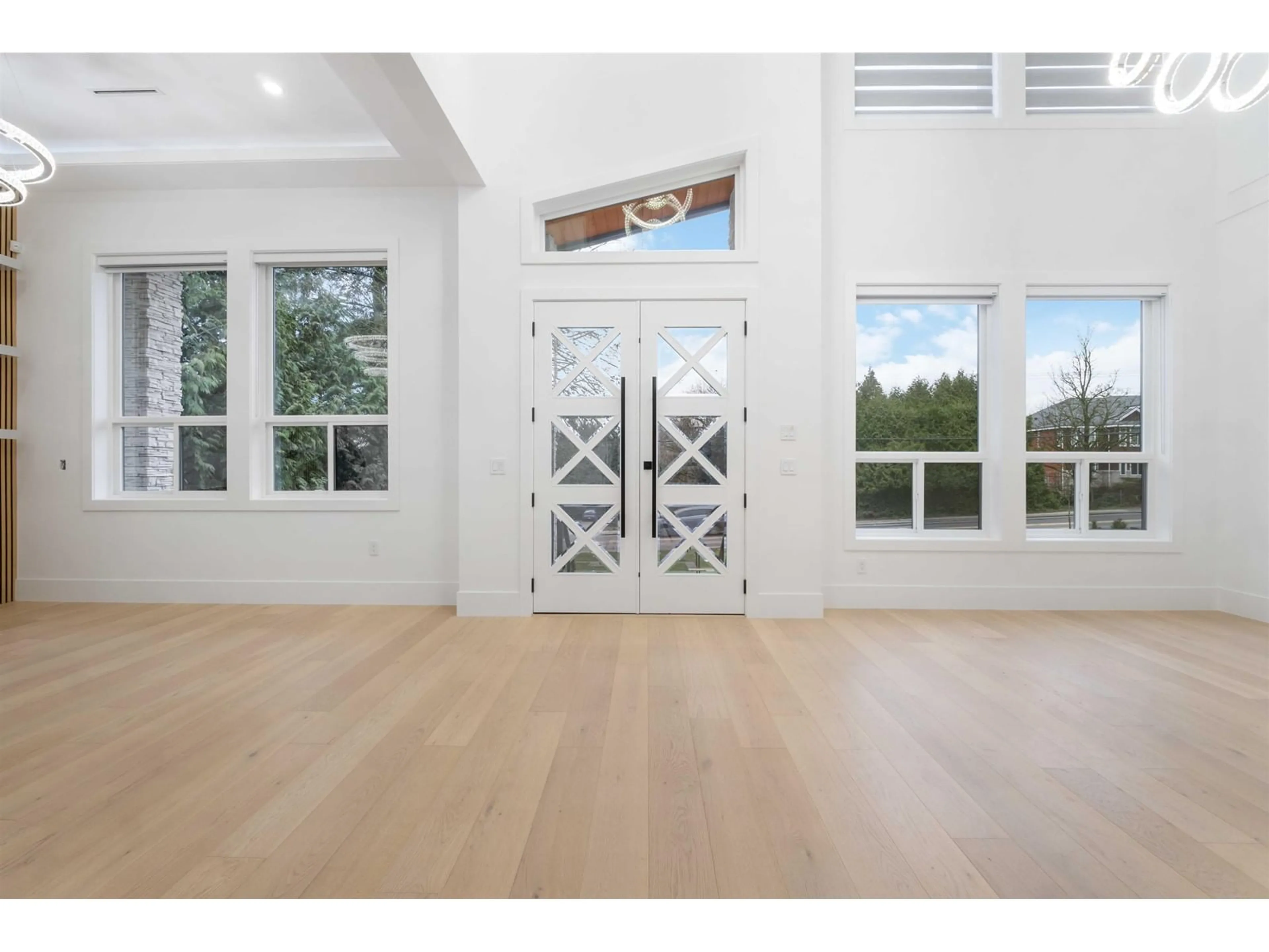 Indoor entryway for 5468 184, Surrey British Columbia V3S1E1